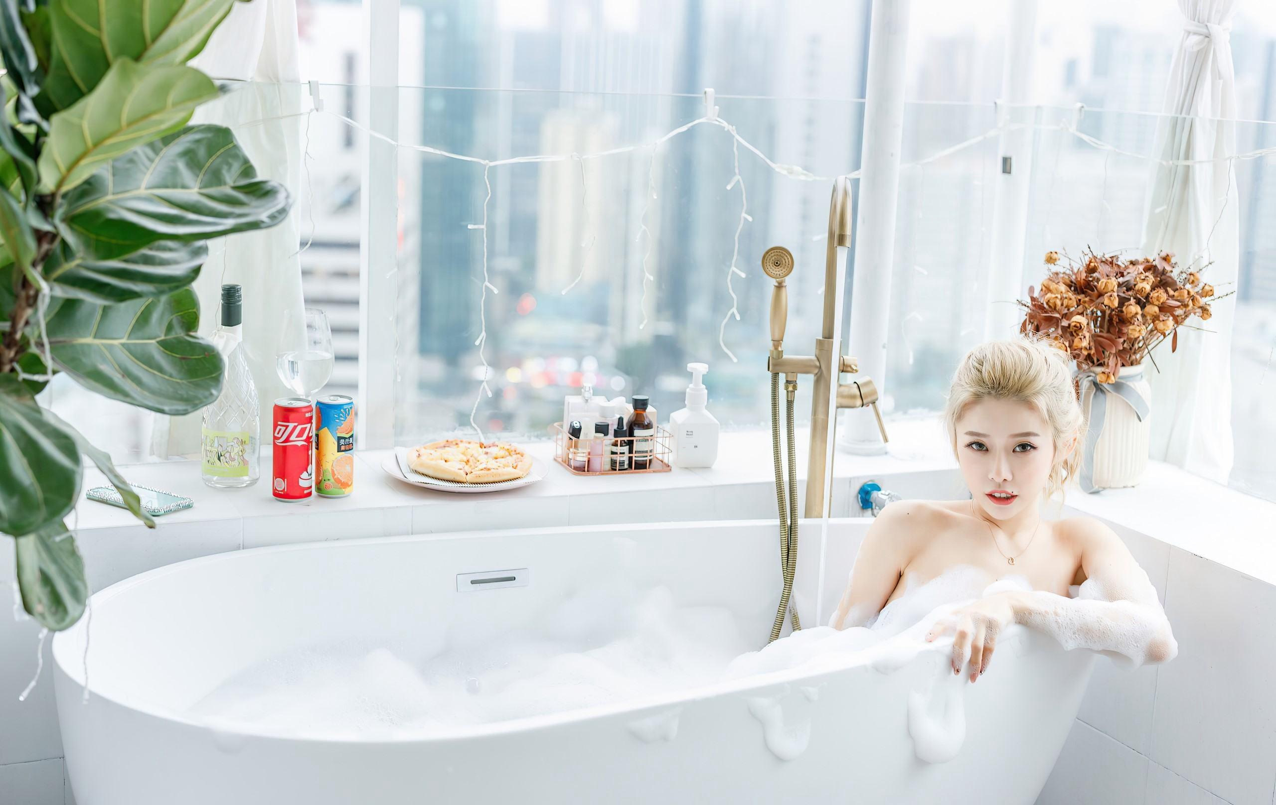 IMiss爱蜜社 Vol.490 luvian本能