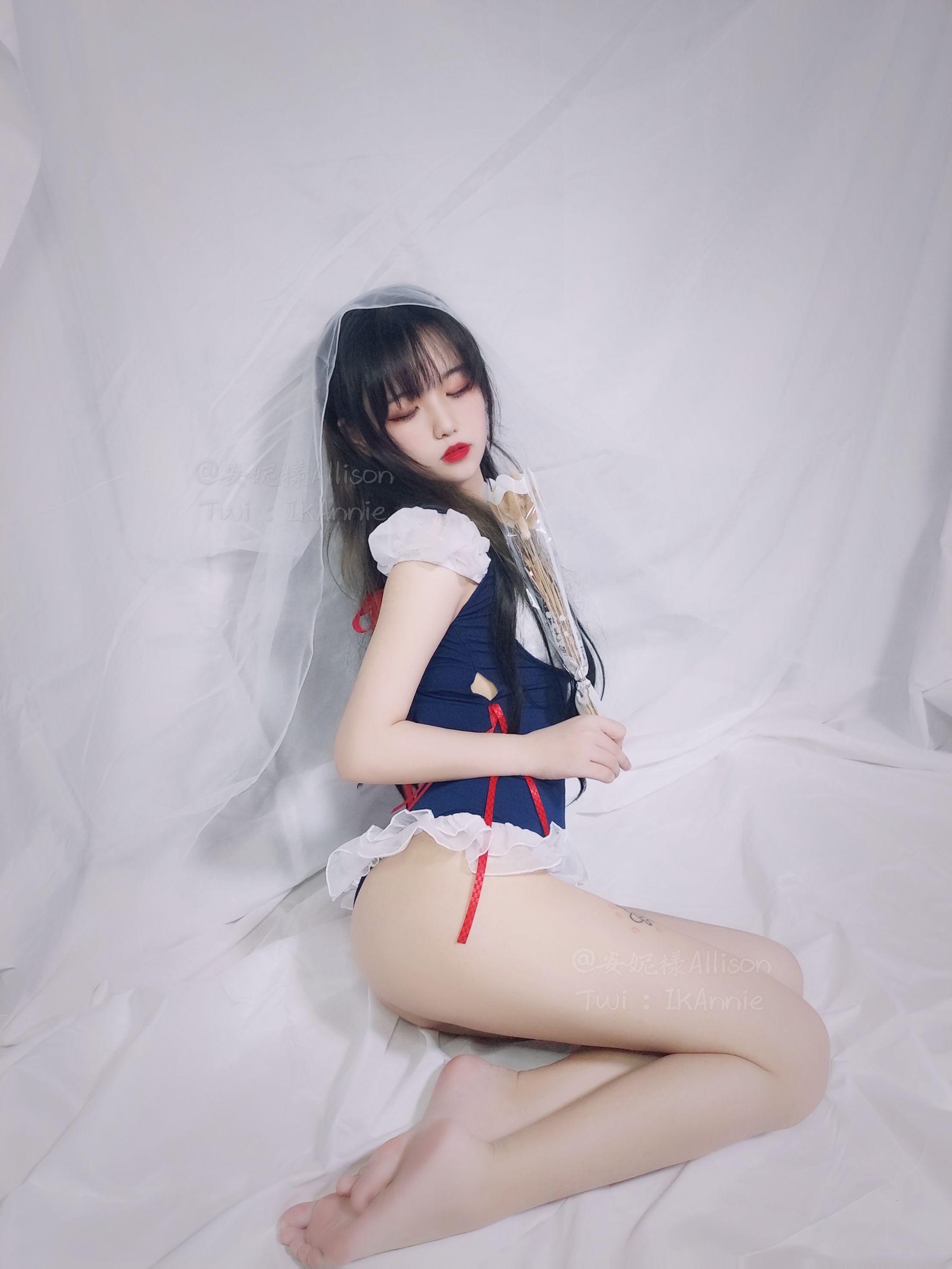 安妮 – 白雪姬泳装 [30P]