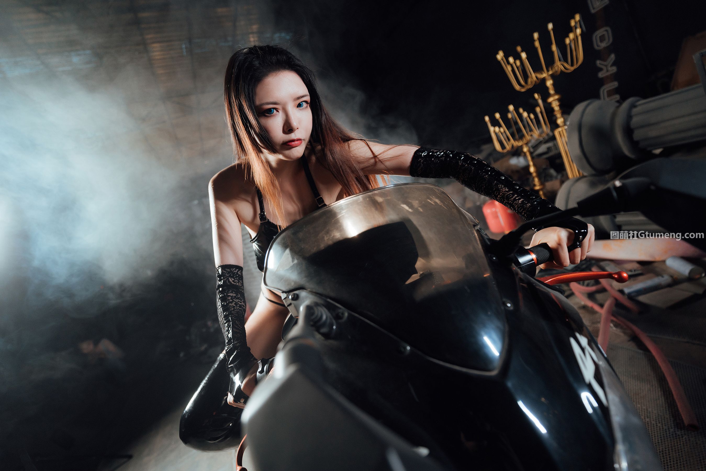 秋和柯基(夏小秋秋秋) – 机魂肚兜 [30P]