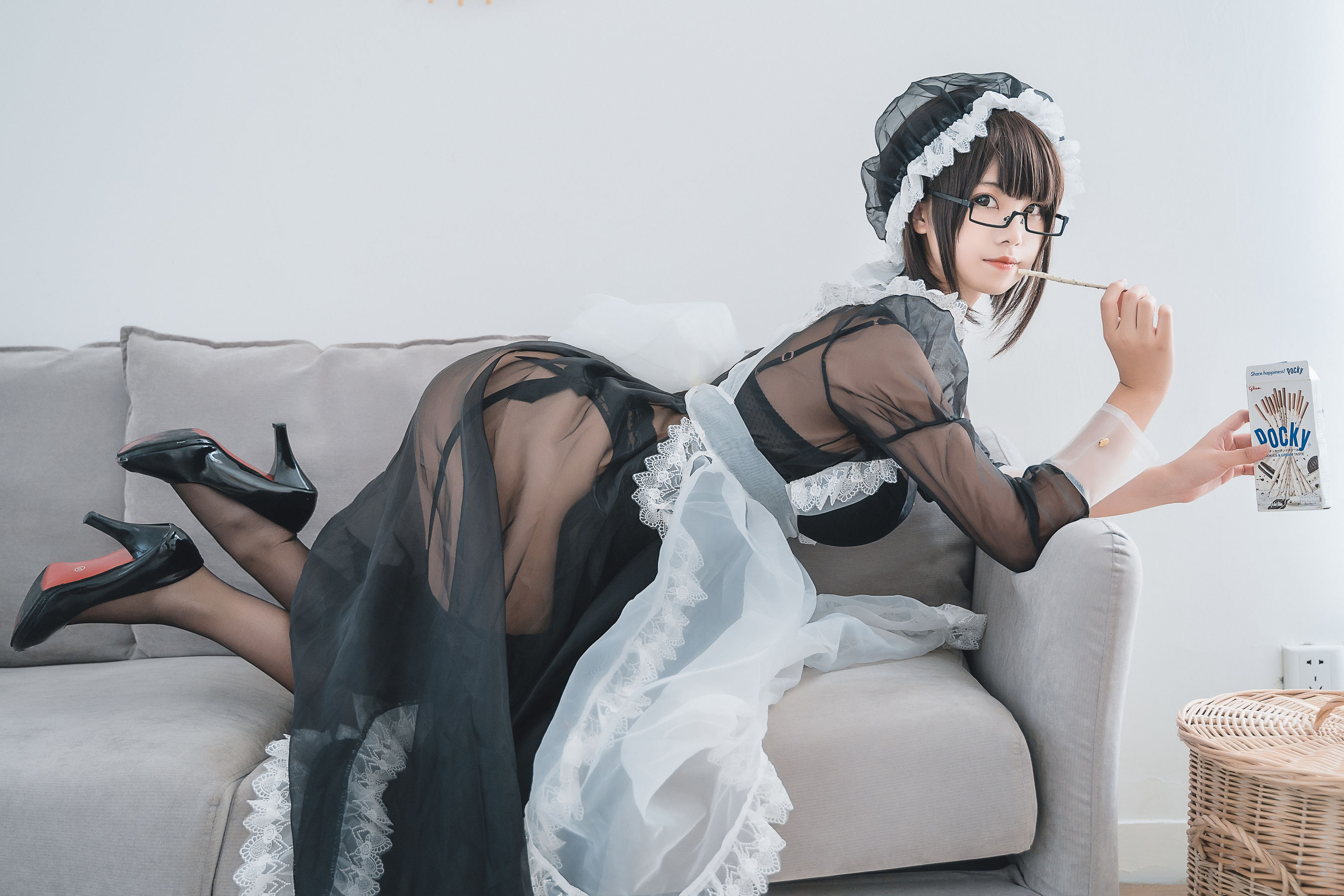 萌系小姐姐蜜汁猫裘 透明女仆 [30P]