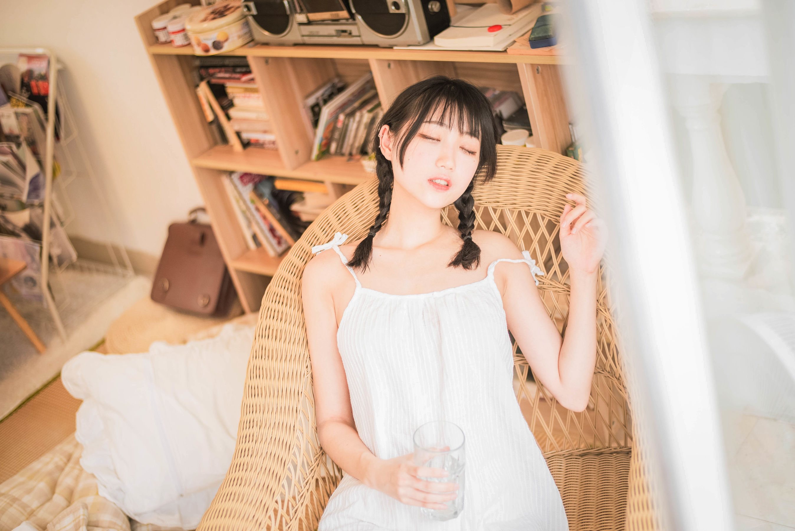 周叽是可爱兔兔 – 盛夏 [19P]