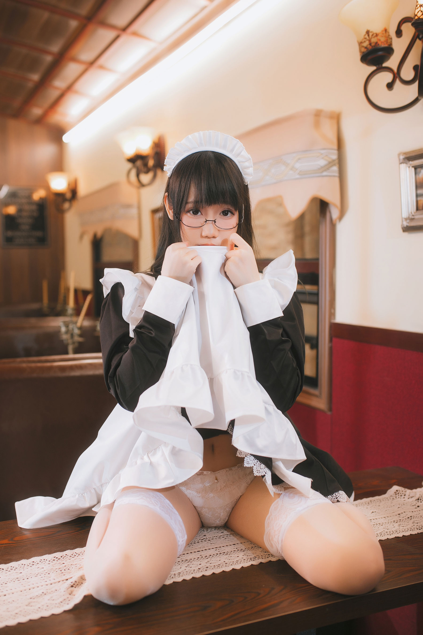 焖焖碳 – 女仆 [33P]