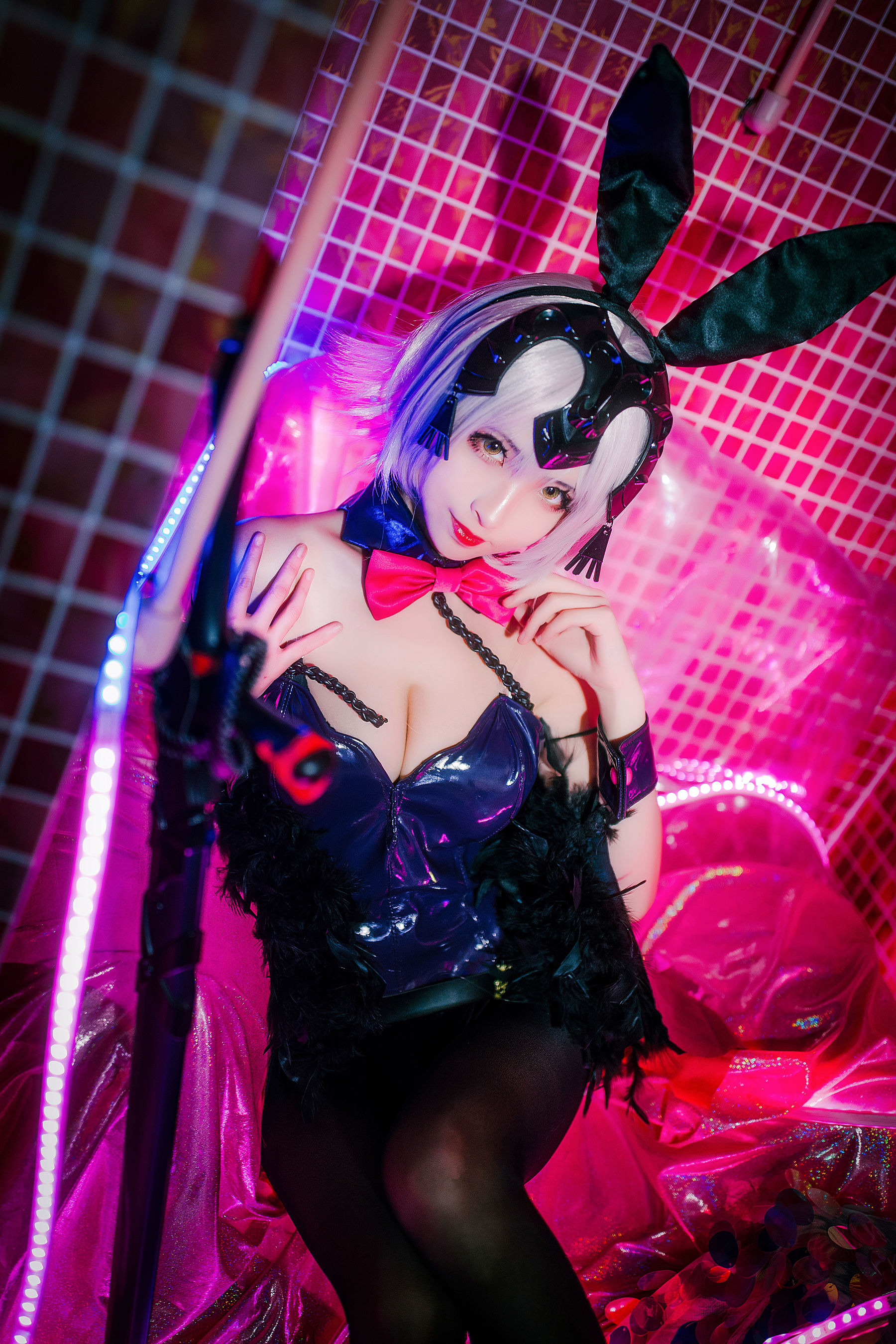 COS福利rioko凉凉子 兔女郎 [13P]