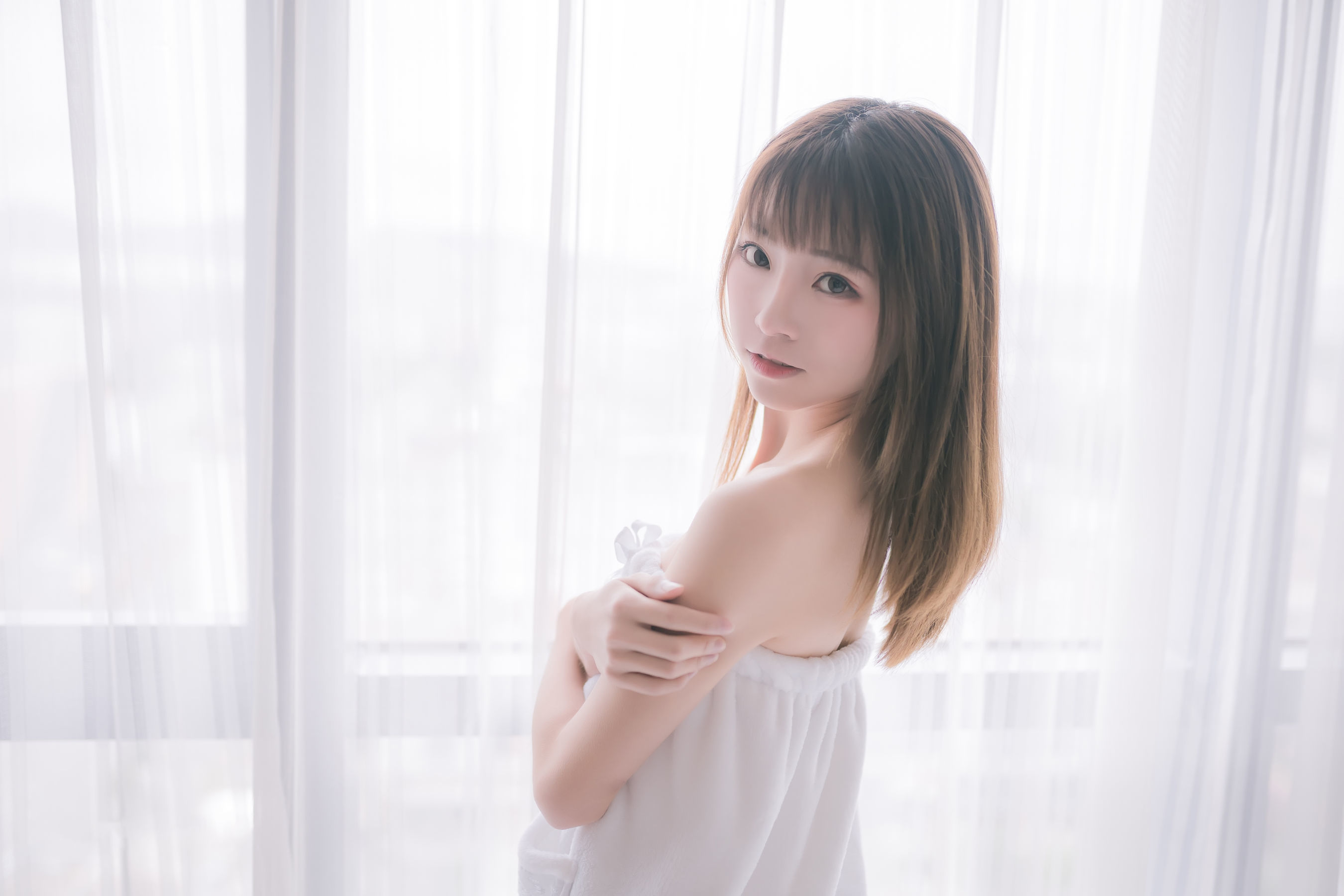 动漫博主Kitaro_绮太郎 – 纯白浴巾 [44P]