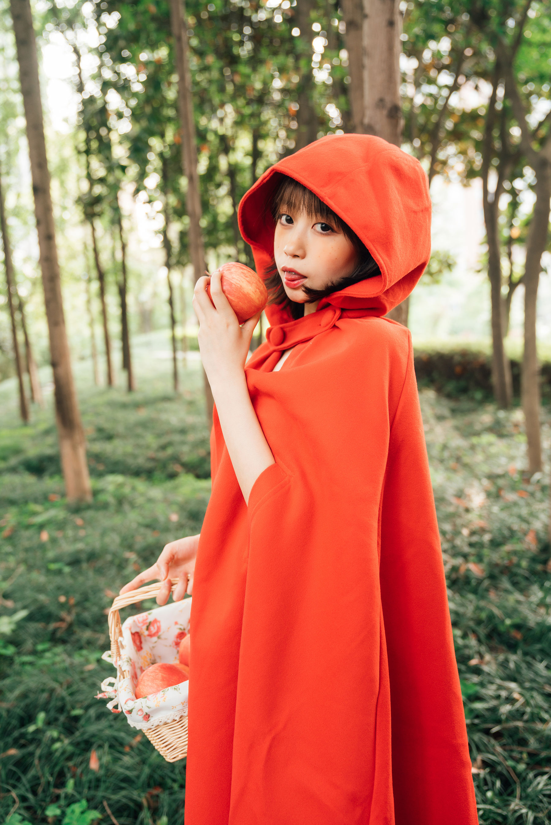 萌妹奈汐酱nice – 大红帽 [26P]