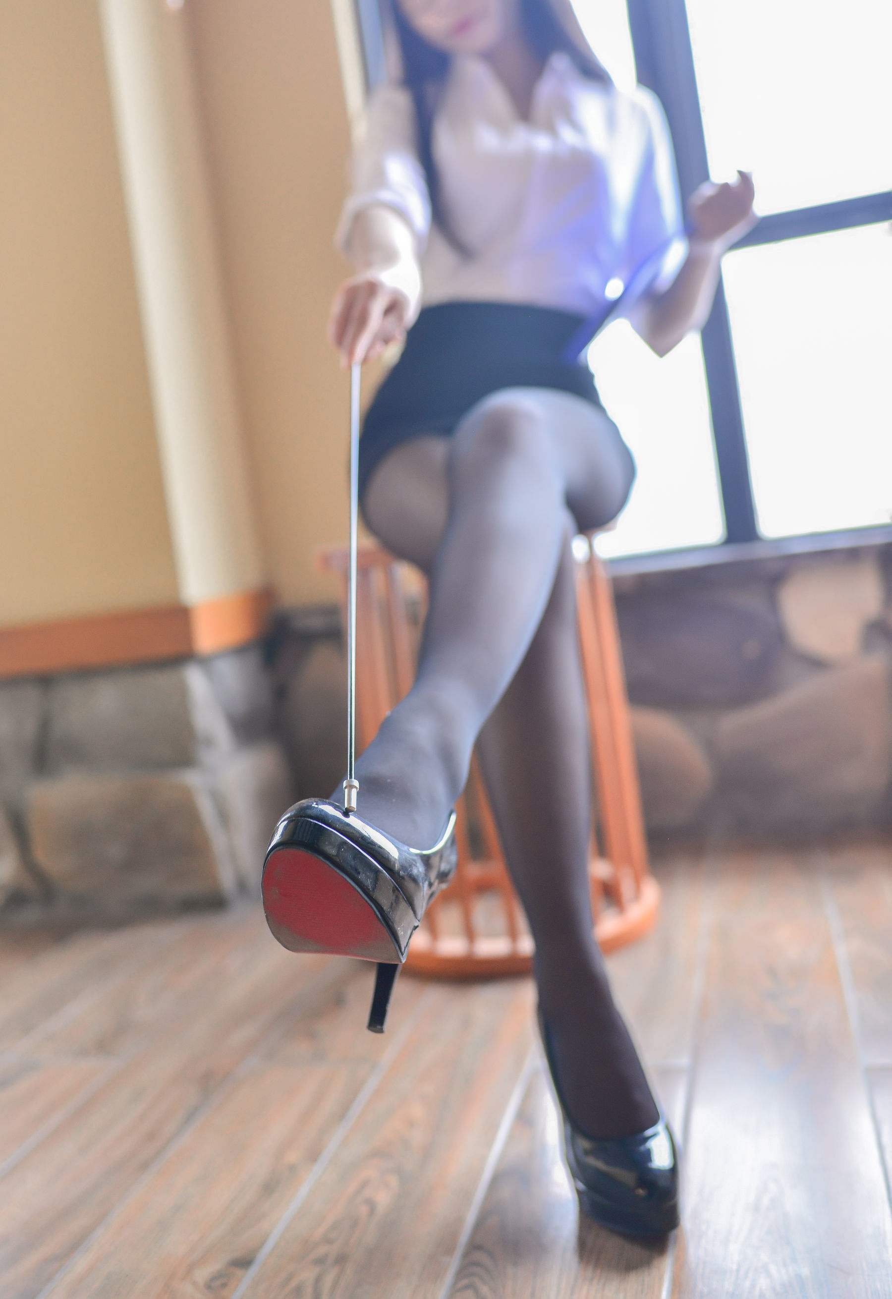 [萝莉COS] 雪琪 – 教师黑丝 [29P]