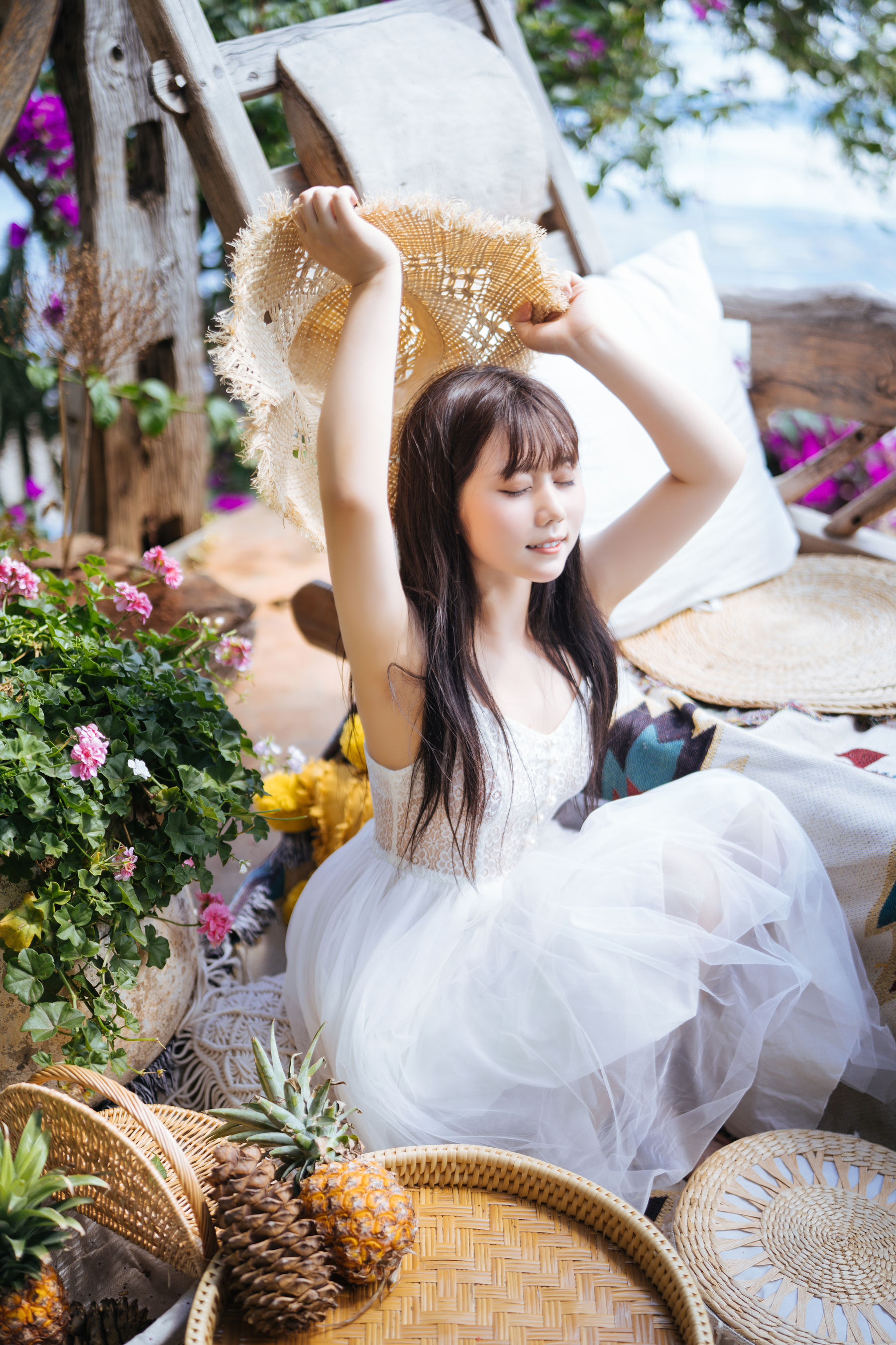 微博福利姬镜酱 – 静夏之白裙少女 [50P]