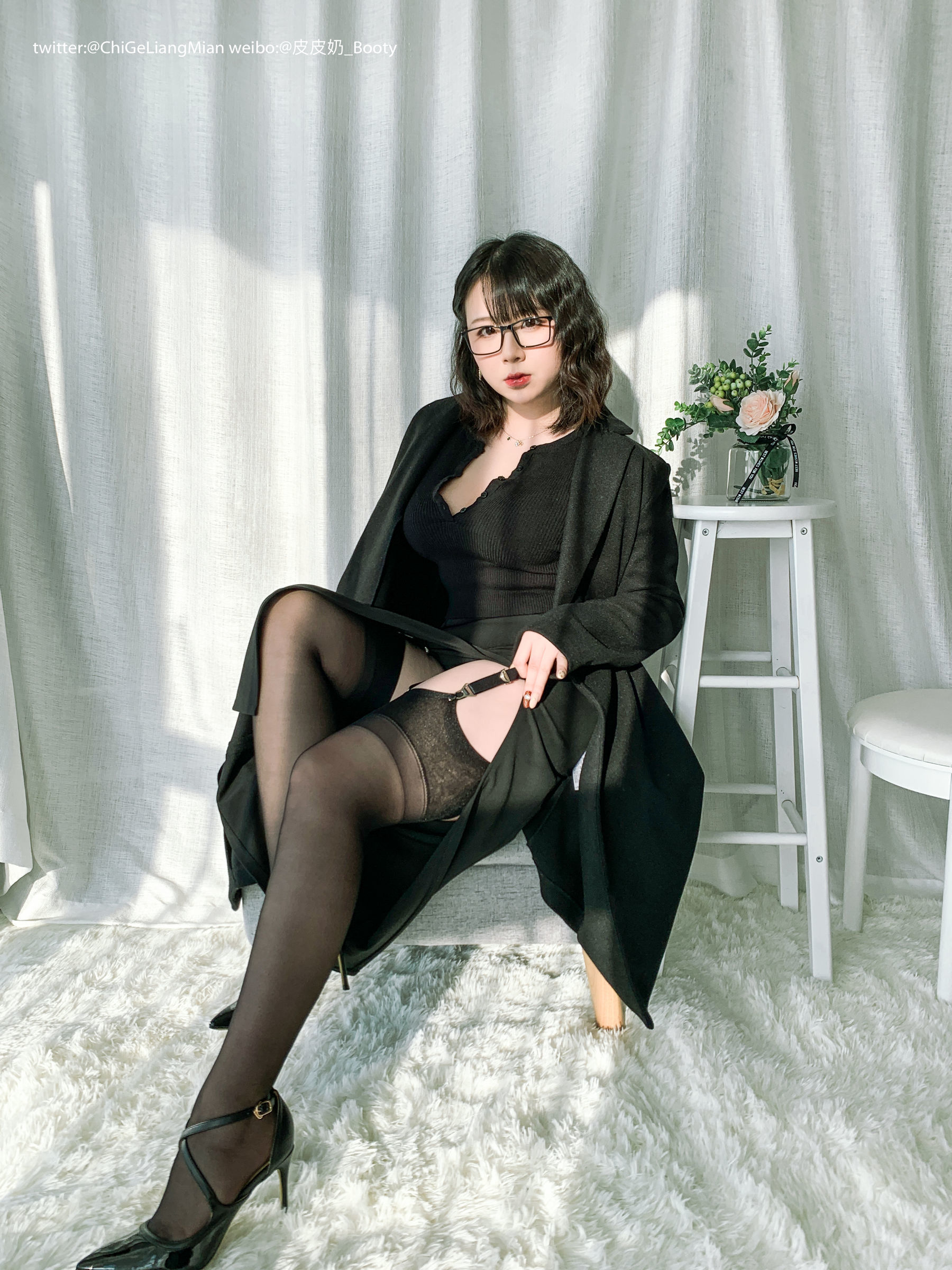 皮皮奶可可爱了啦 黑色OL [120P]