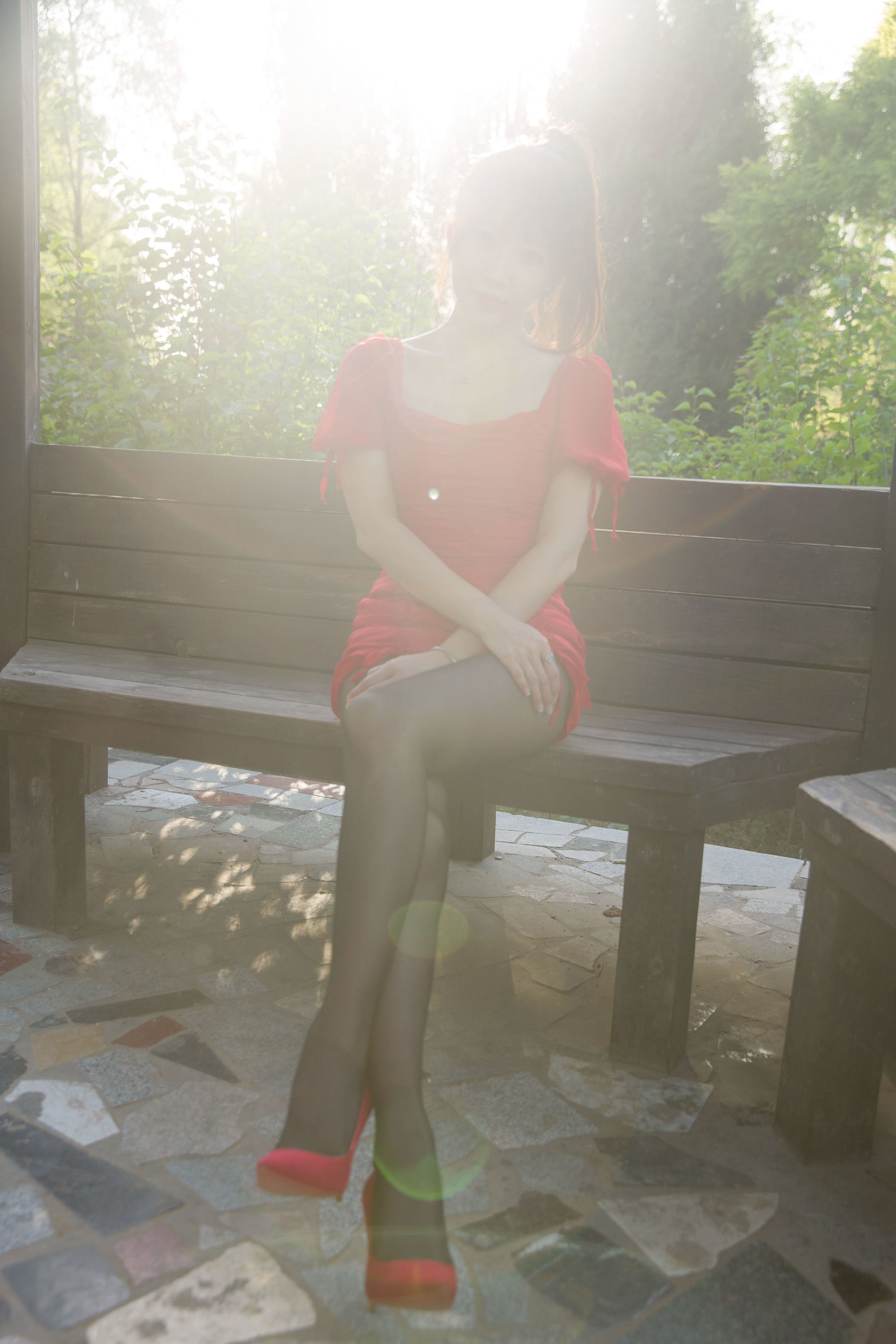 斗鱼主播小女巫露娜 – 户外小红裙 [66P]