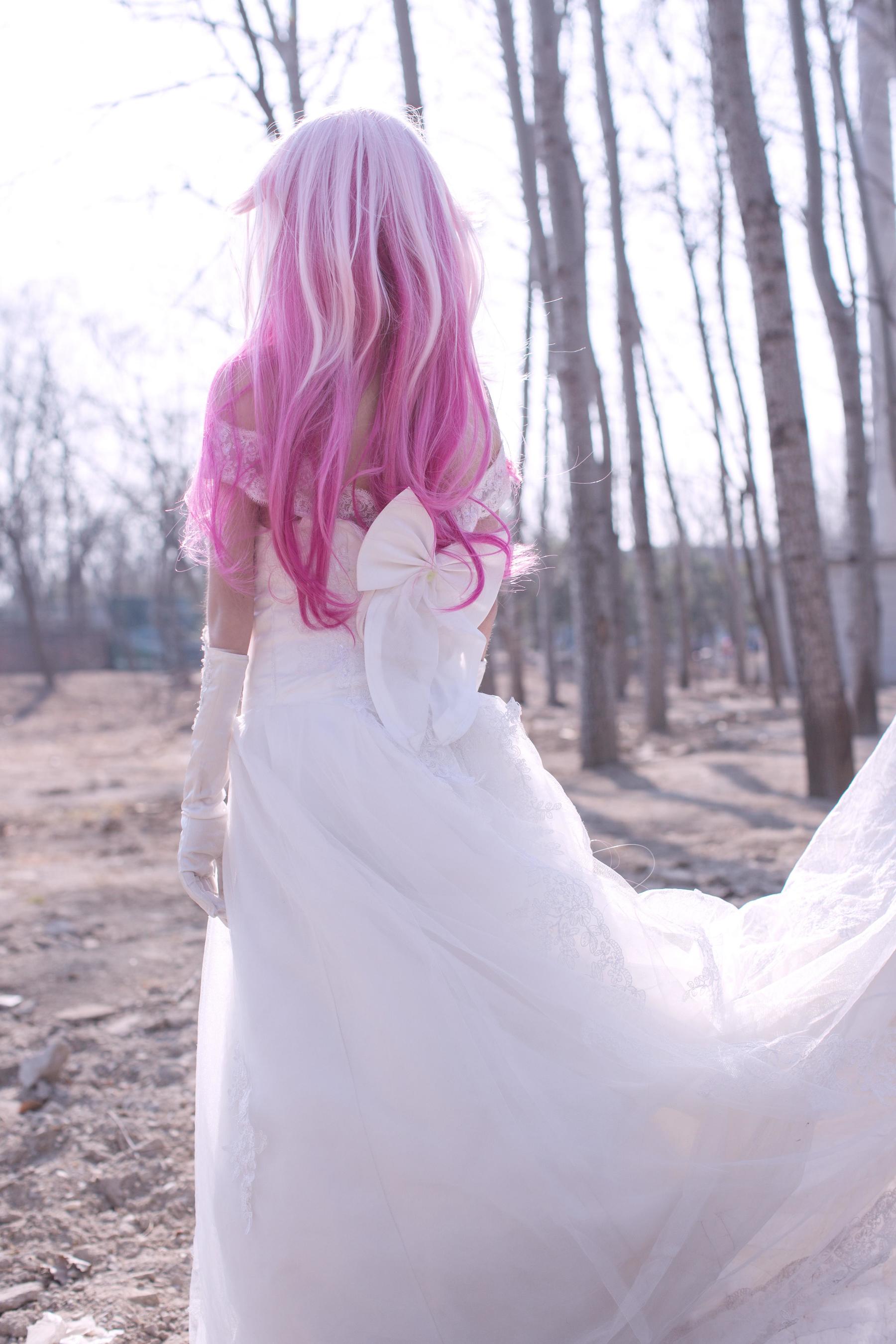 [Cosplay写真] 萌妹白易子教主 – 罪恶王冠 [6P]