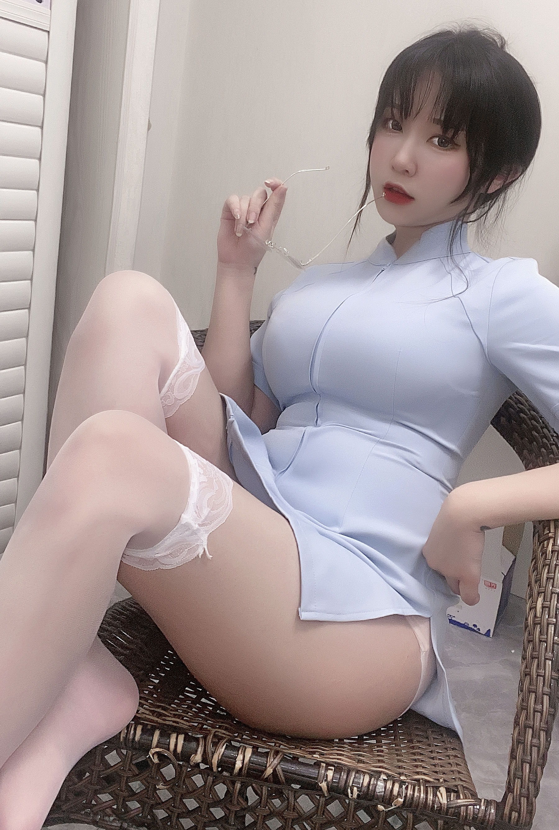 奇行家狗崽(棕桠阿狗崽) – 七三蓝护士 [16P]