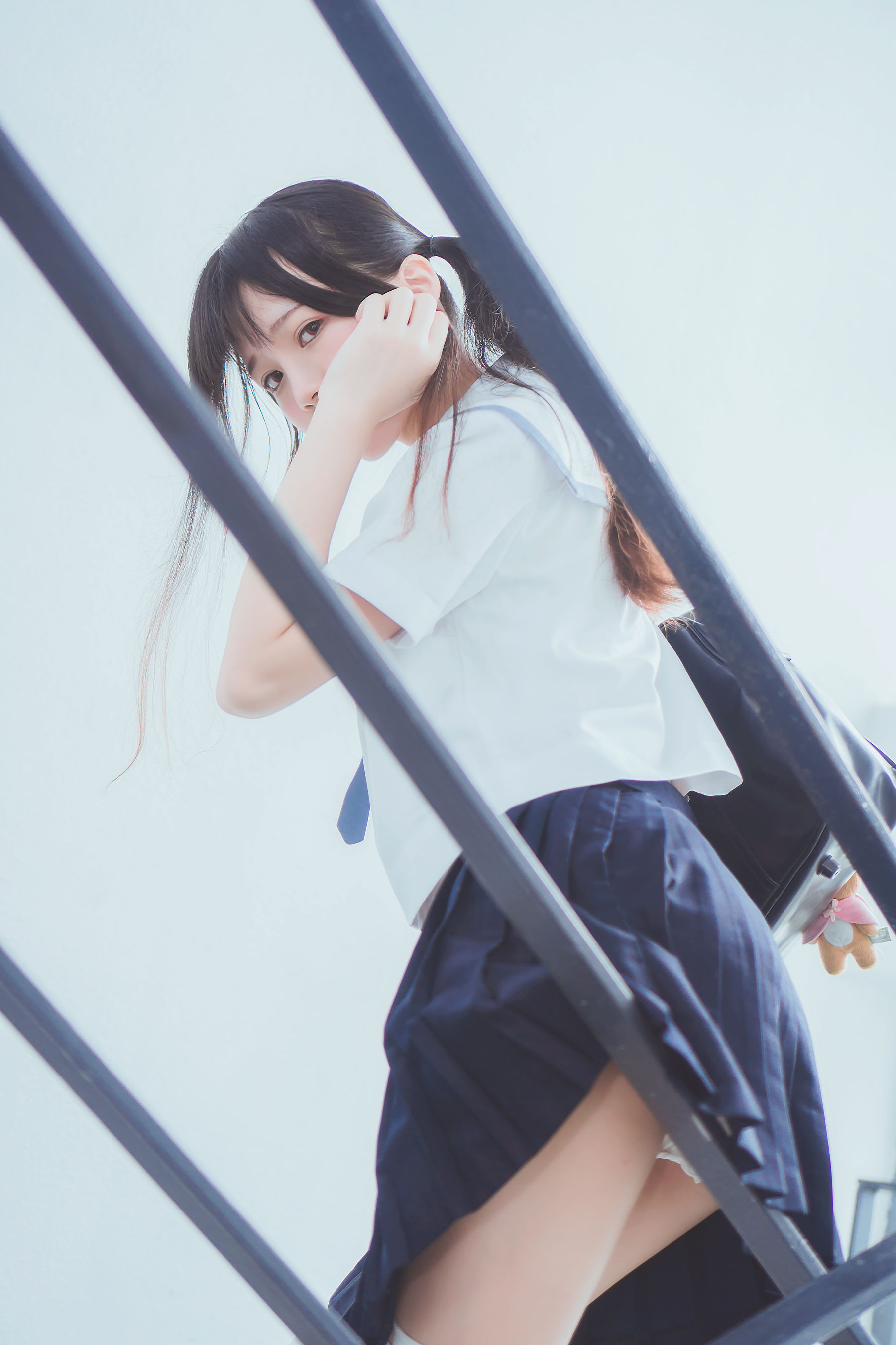 [萝莉COS] 桜桃喵《蓝白水手服》 [39P]