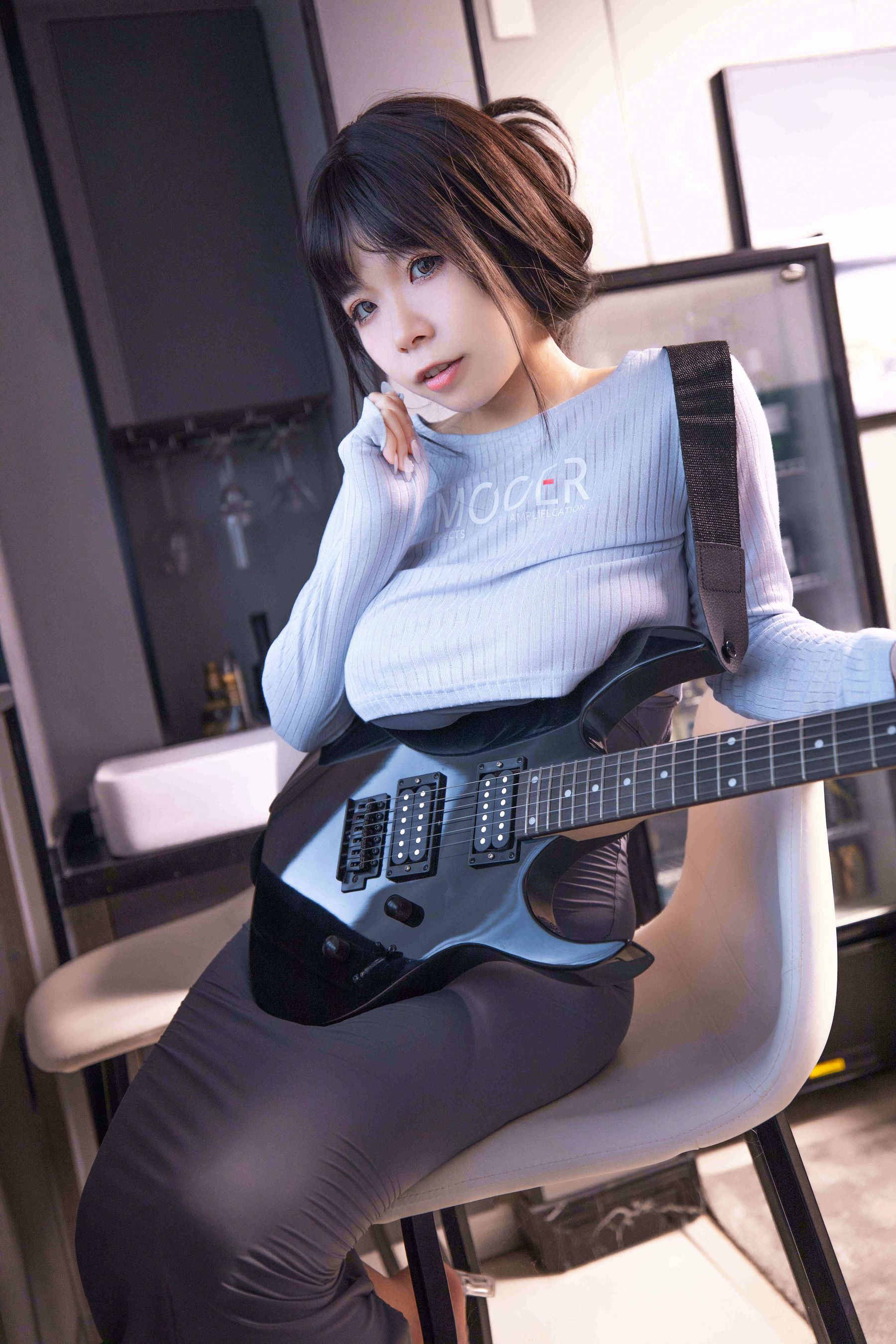 自闭颜球球(无颜小天使wy) – 吉他妹妹 [38P]