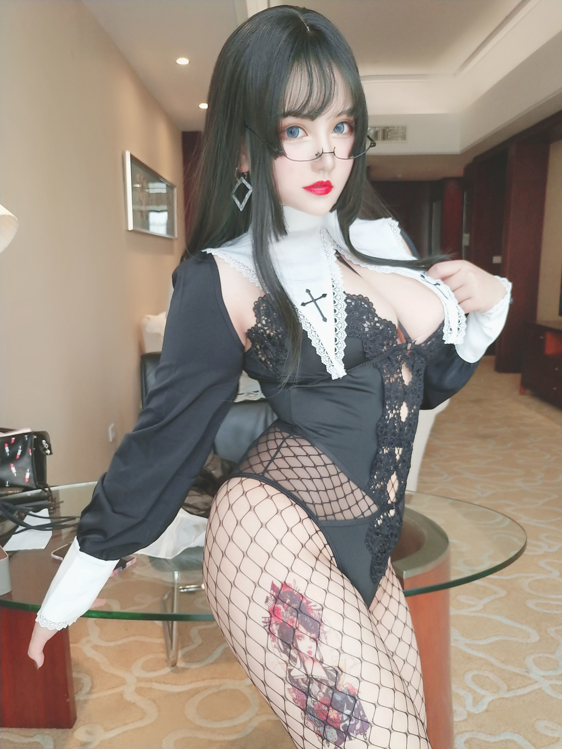 夏鸽鸽不想起床 修女 [40P]