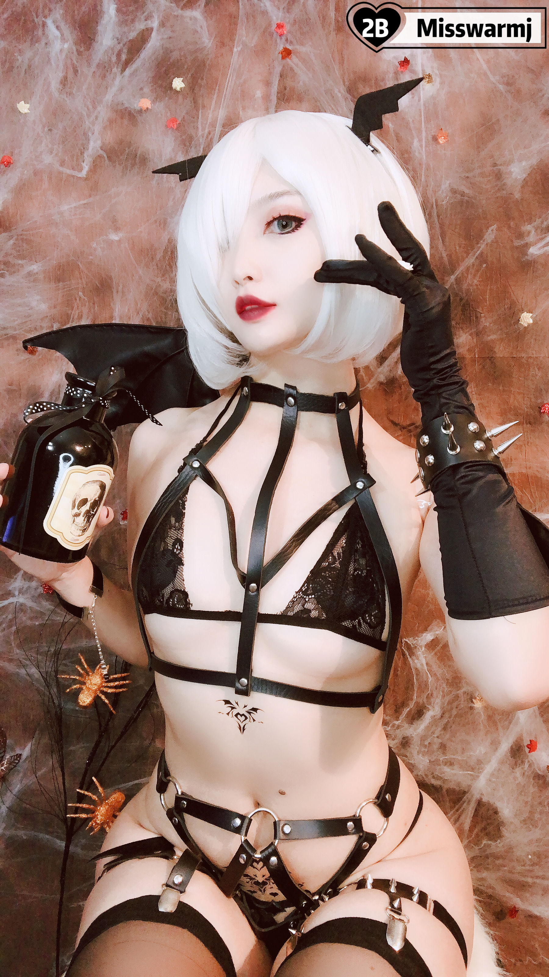 MisswarmJ – Halloween 2B [18P]