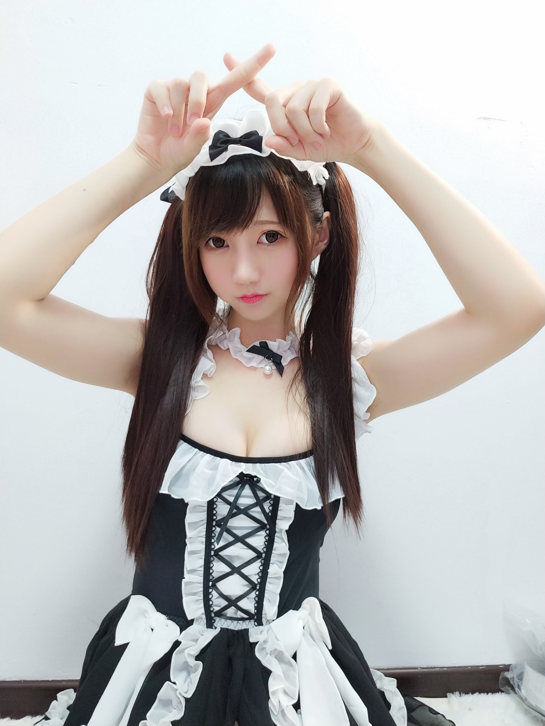 NAGISA魔物喵 – 女仆小姐 [9P]