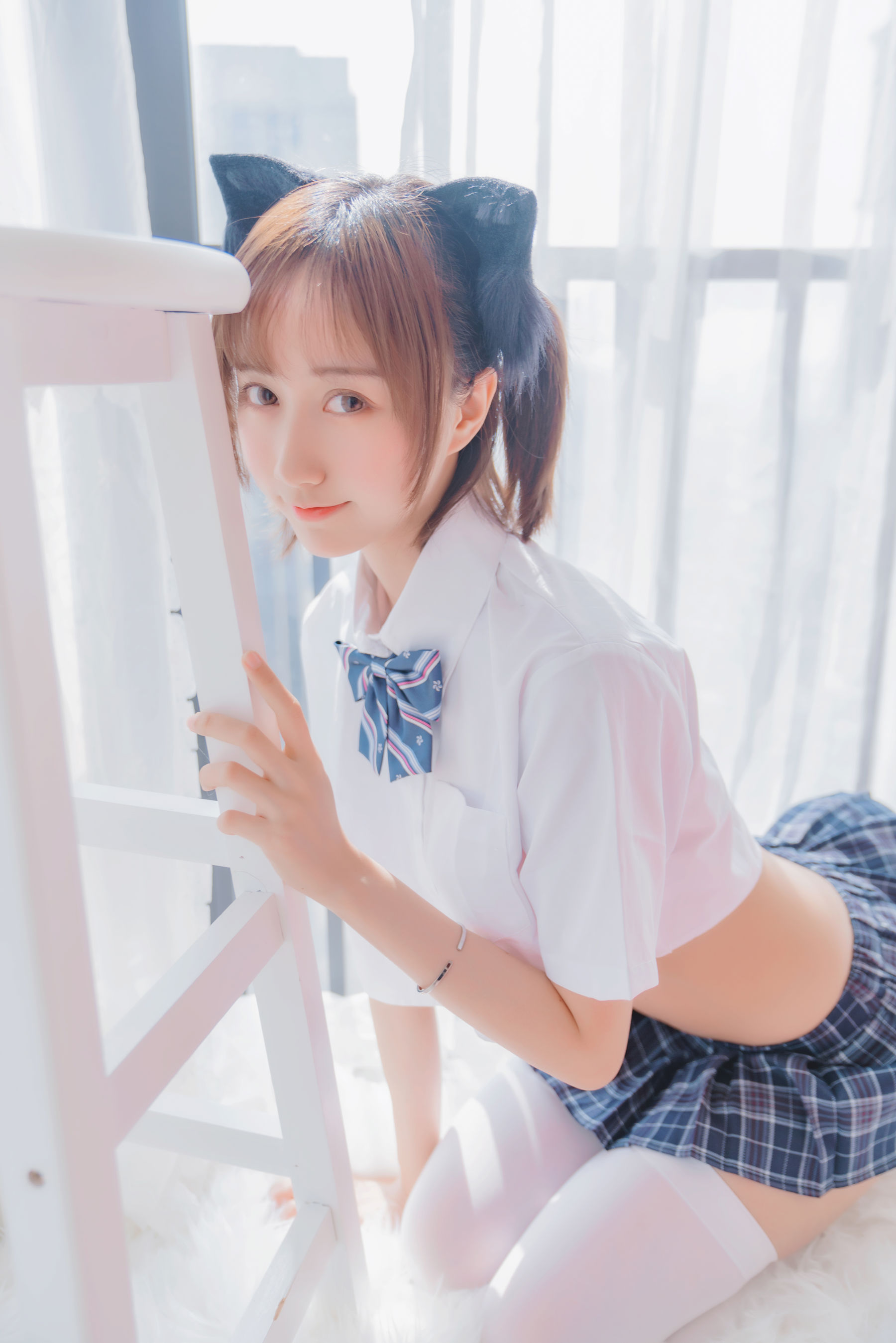 萌系小姐姐木绵绵OwO – 怀中猫 [68P]