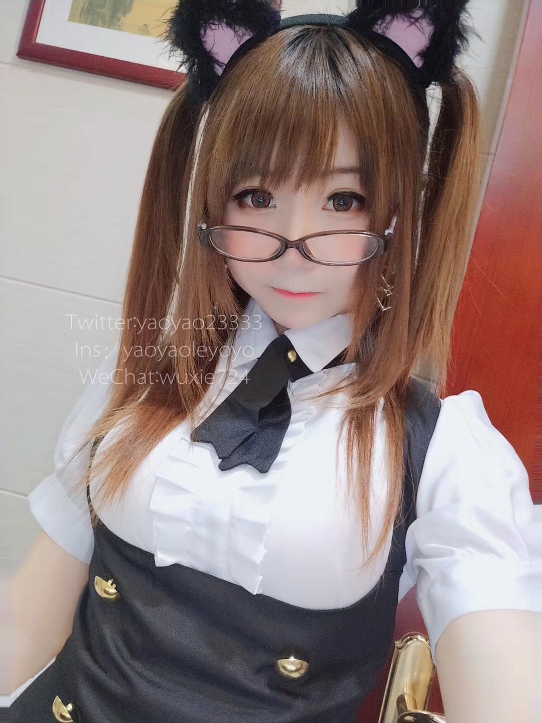 [萝莉COS] 摇摇乐yoyo – 黑丝女仆 [59P]