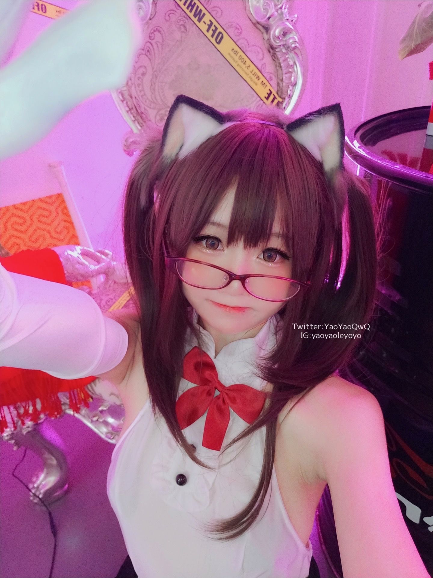 萌妹子Coser摇摇乐yoyo – 黑色紧身衣 [100P]