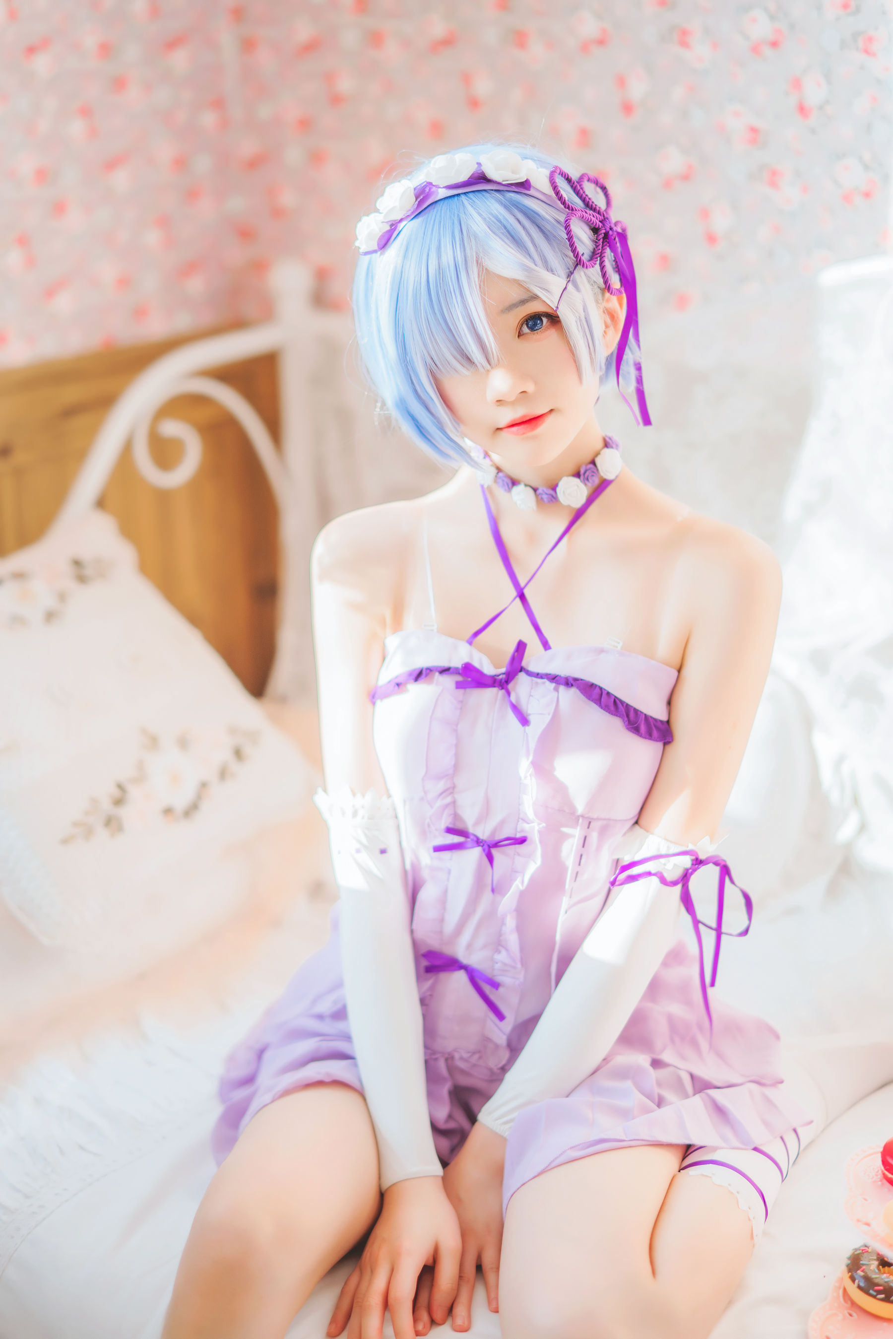 [Cosplay写真] 桜桃喵 – 蕾姆小睡裙 [40P]