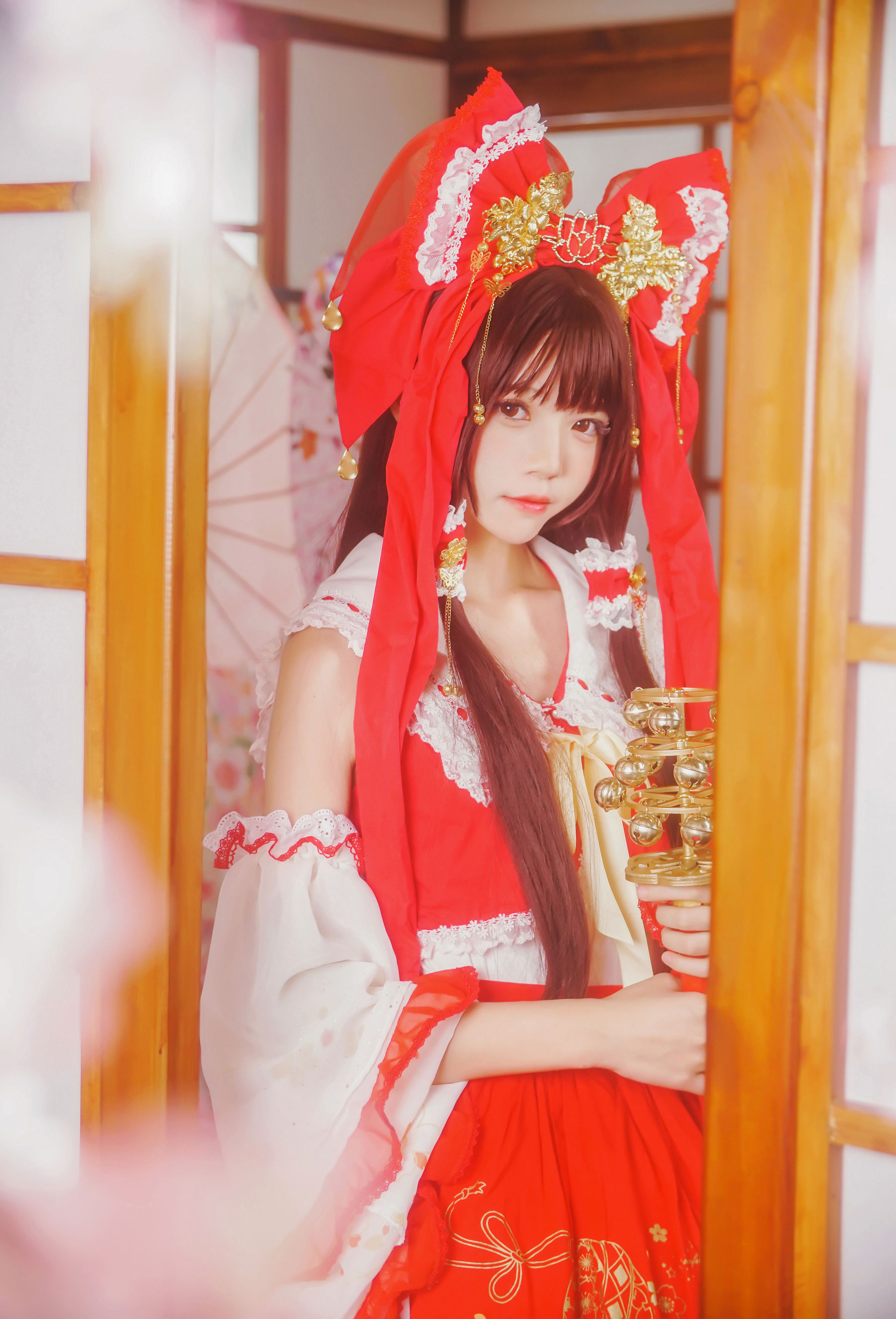 [萝莉COS] 疯猫ss《灵梦》 [40P]