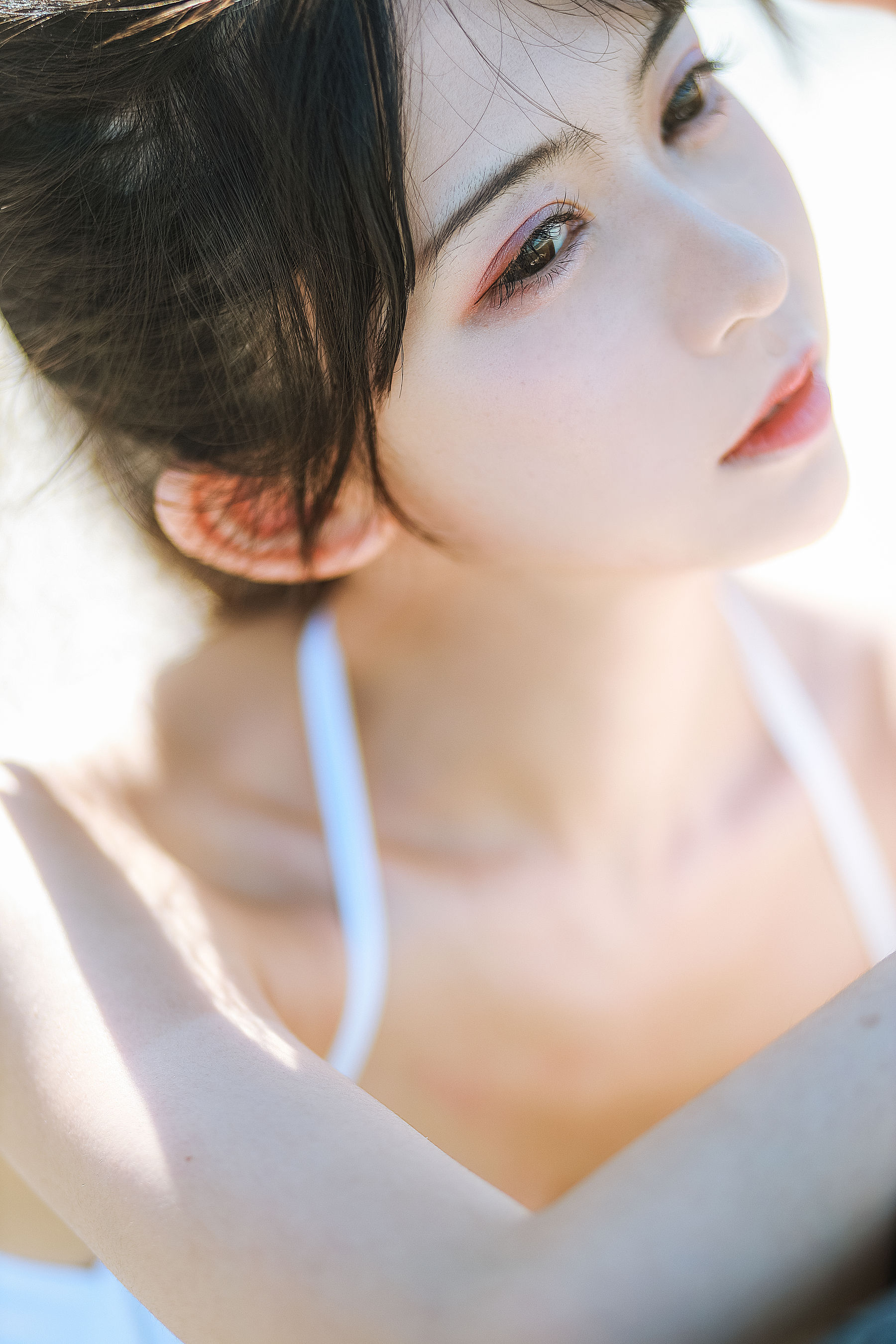 超人气Coser鳗鱼霏儿 – 海边 [18P]