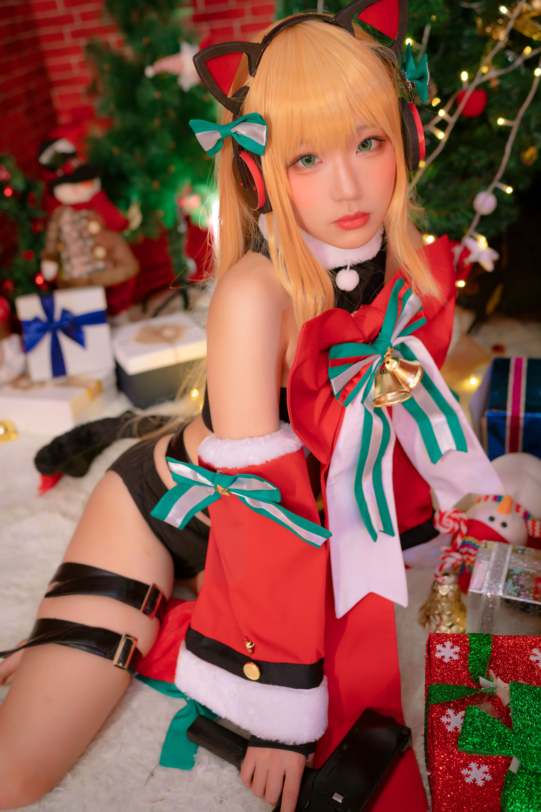 动漫博主Mime弥美 – 少女前线 TMP 圣诞节 [15P]