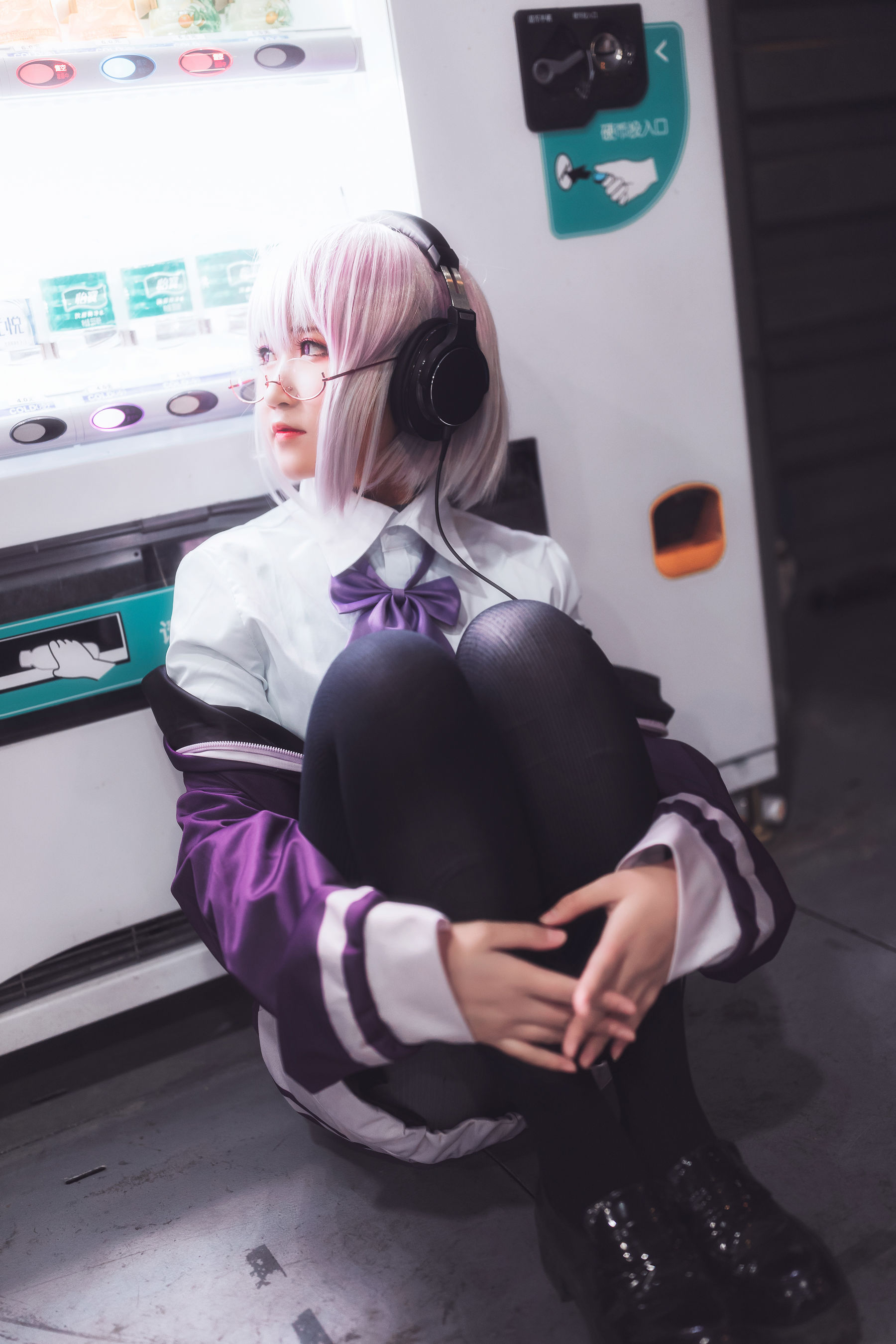 微博妹子三度_69 – 电光超人古立特 [9P]