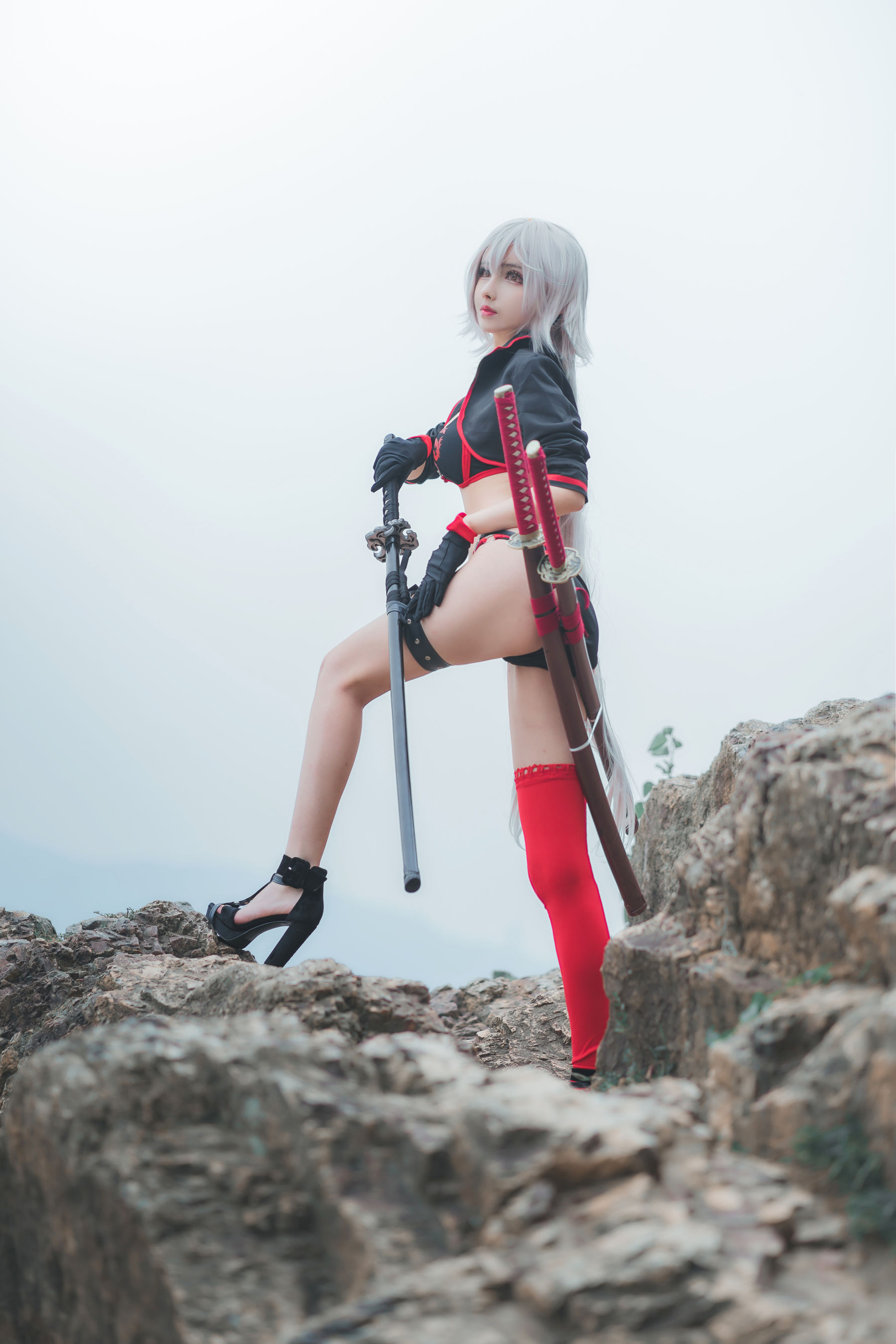 COS福利rioko凉凉子 泳装黑贞 [8P]