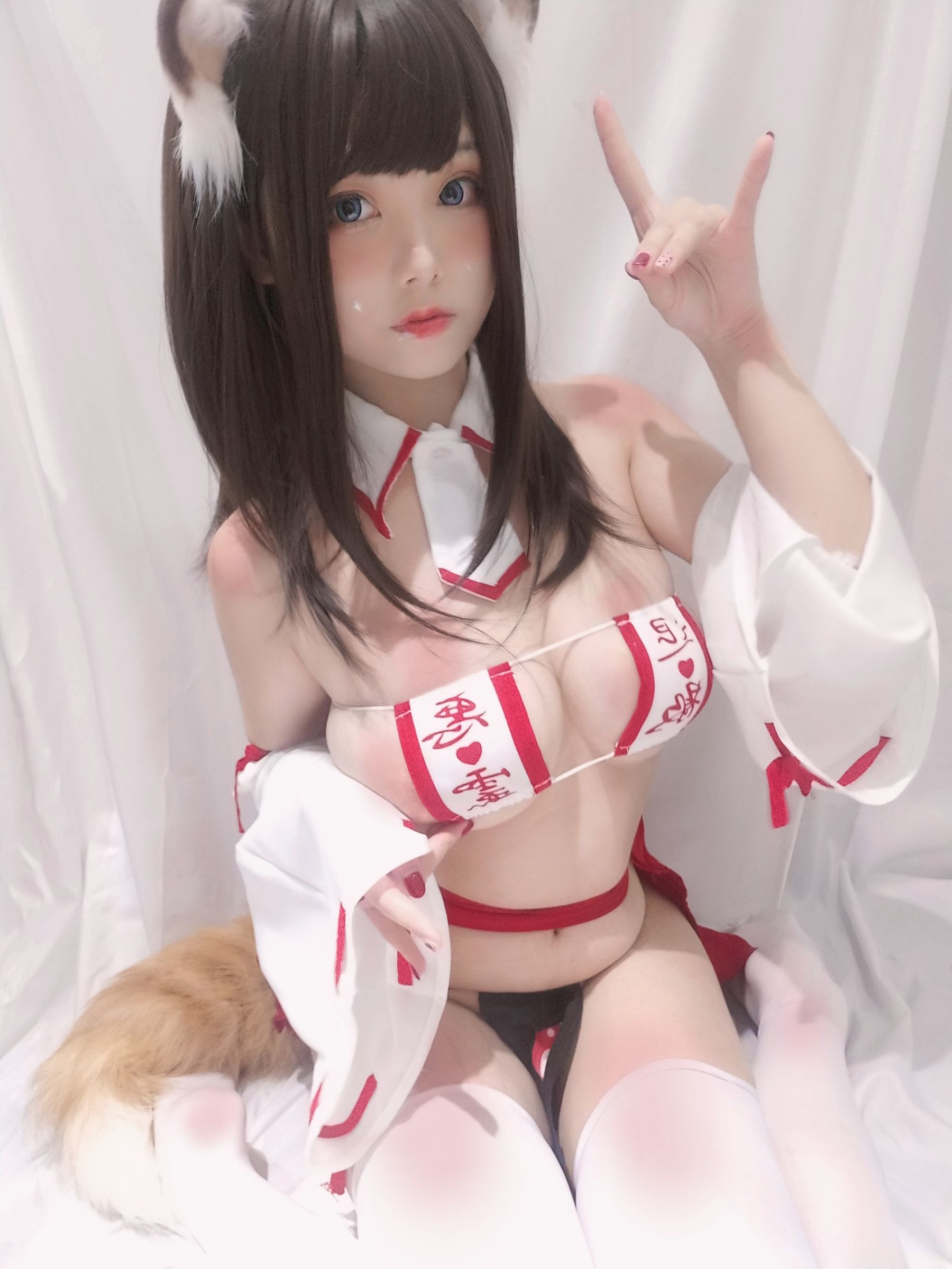 [Cosplay写真] 萌系小姐姐蜜汁猫裘 – 巫女小狐狸 [22P]
