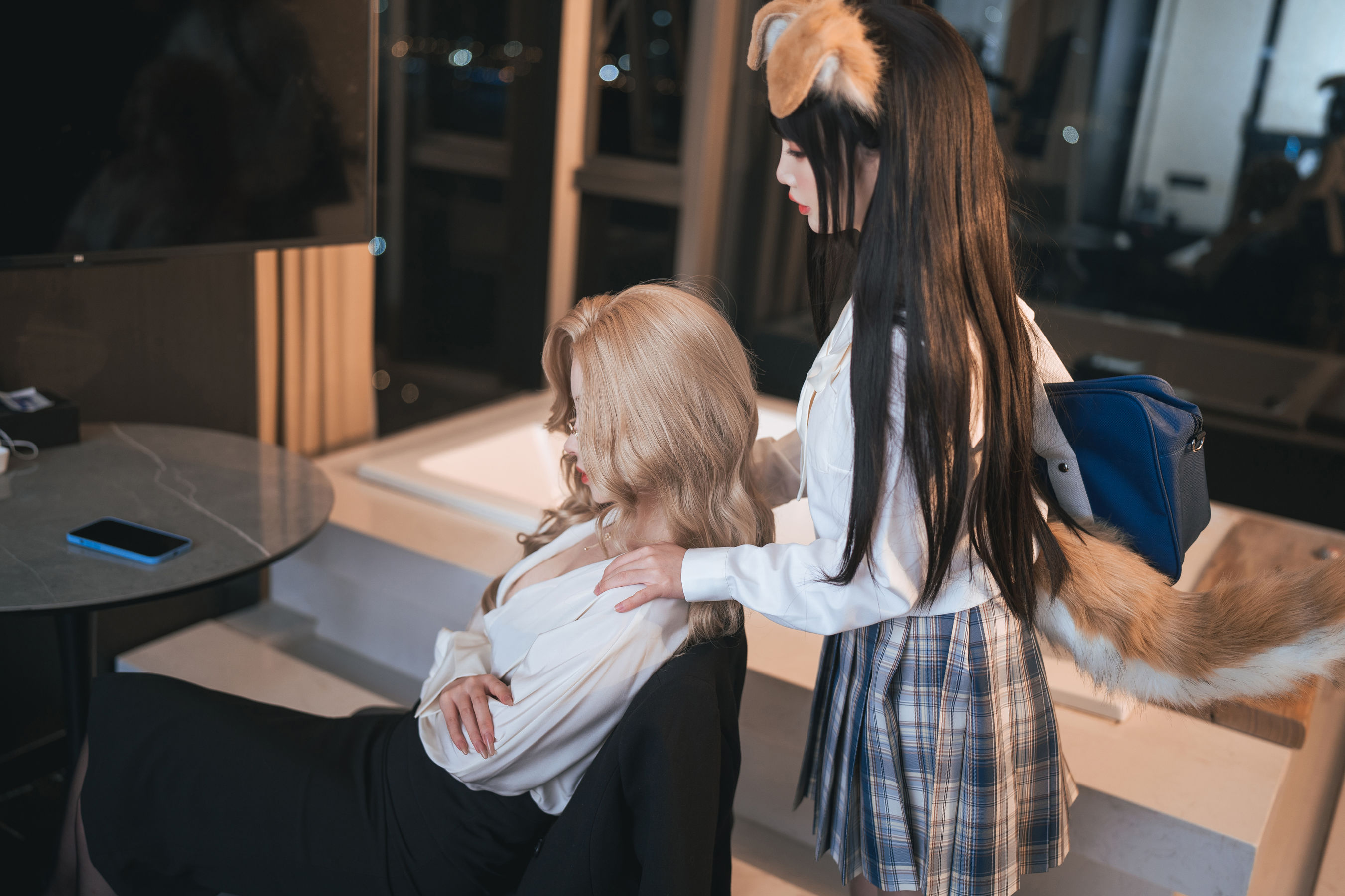 rioko凉凉子&#038;面饼仙儿 – 女上司双人版 [40P]