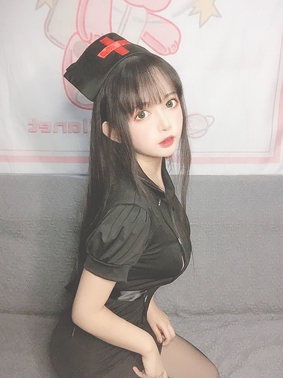 大眼萌妹黑猫猫OvO – 护士喵 [19P]