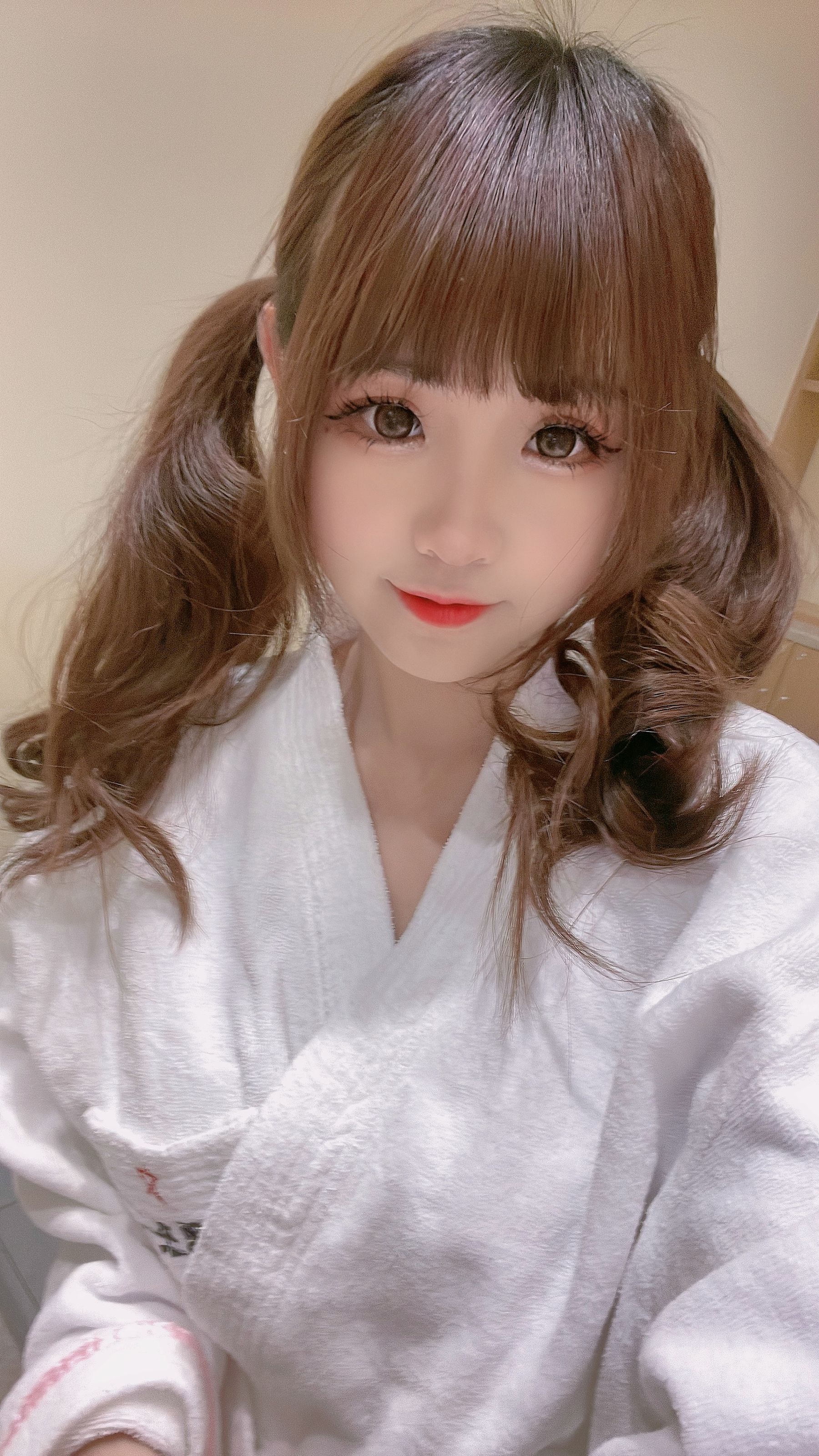 miko酱ww – 泡汤啦 [18P]