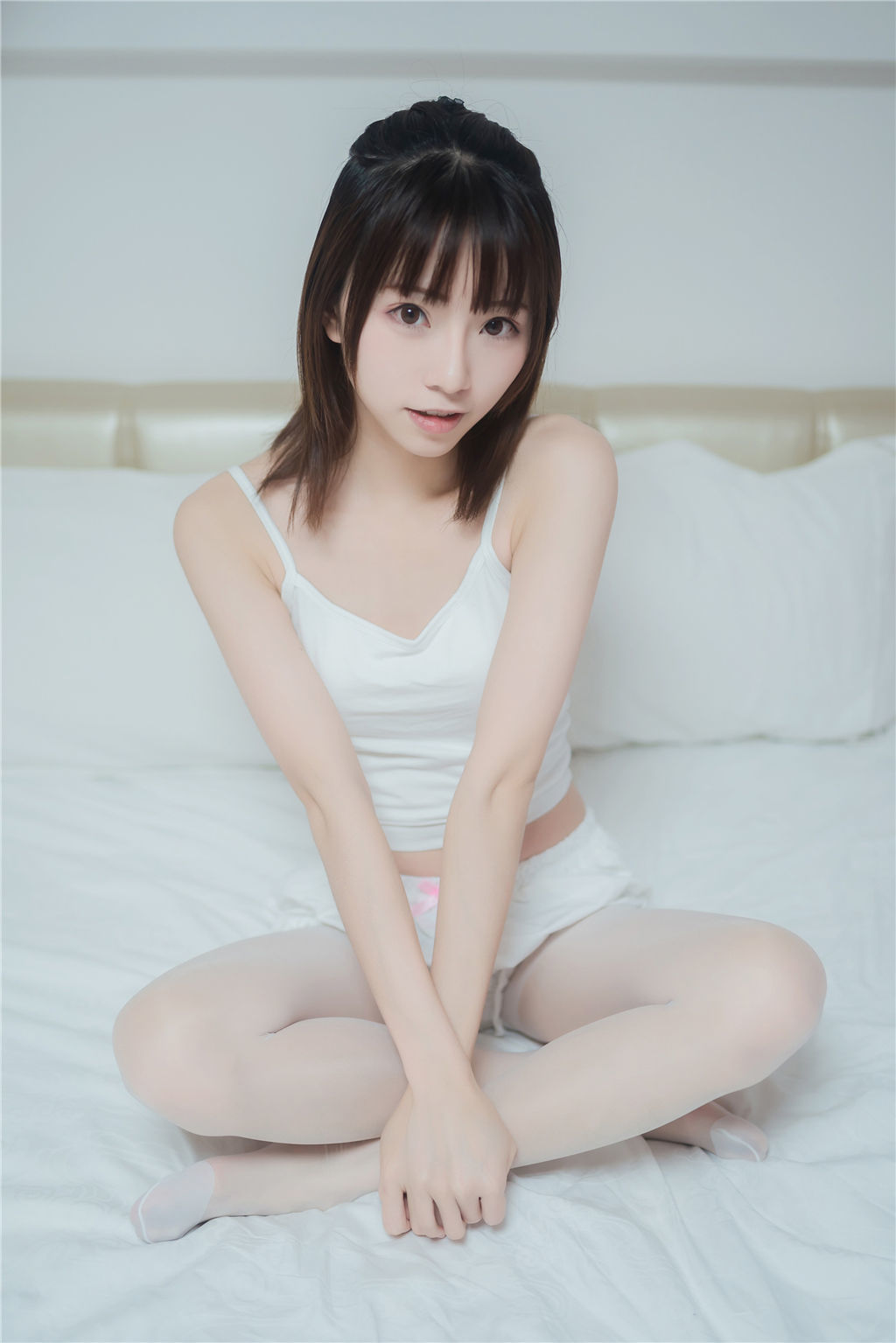 动漫博主Kitaro_绮太郎 – 白丝套装 [42P]