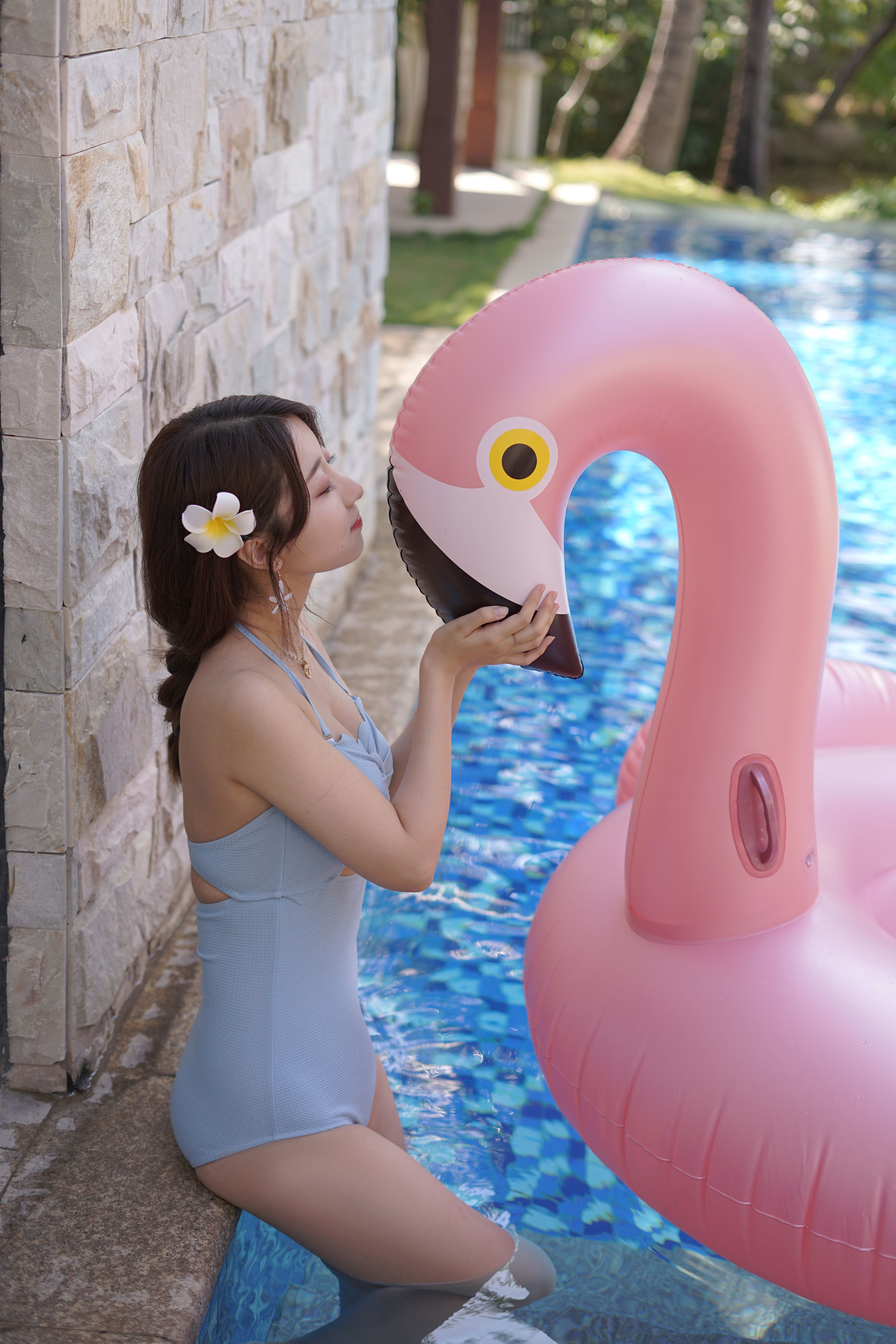 人气Coser黑川 – 海岛之旅 蓝色连体 [20P]