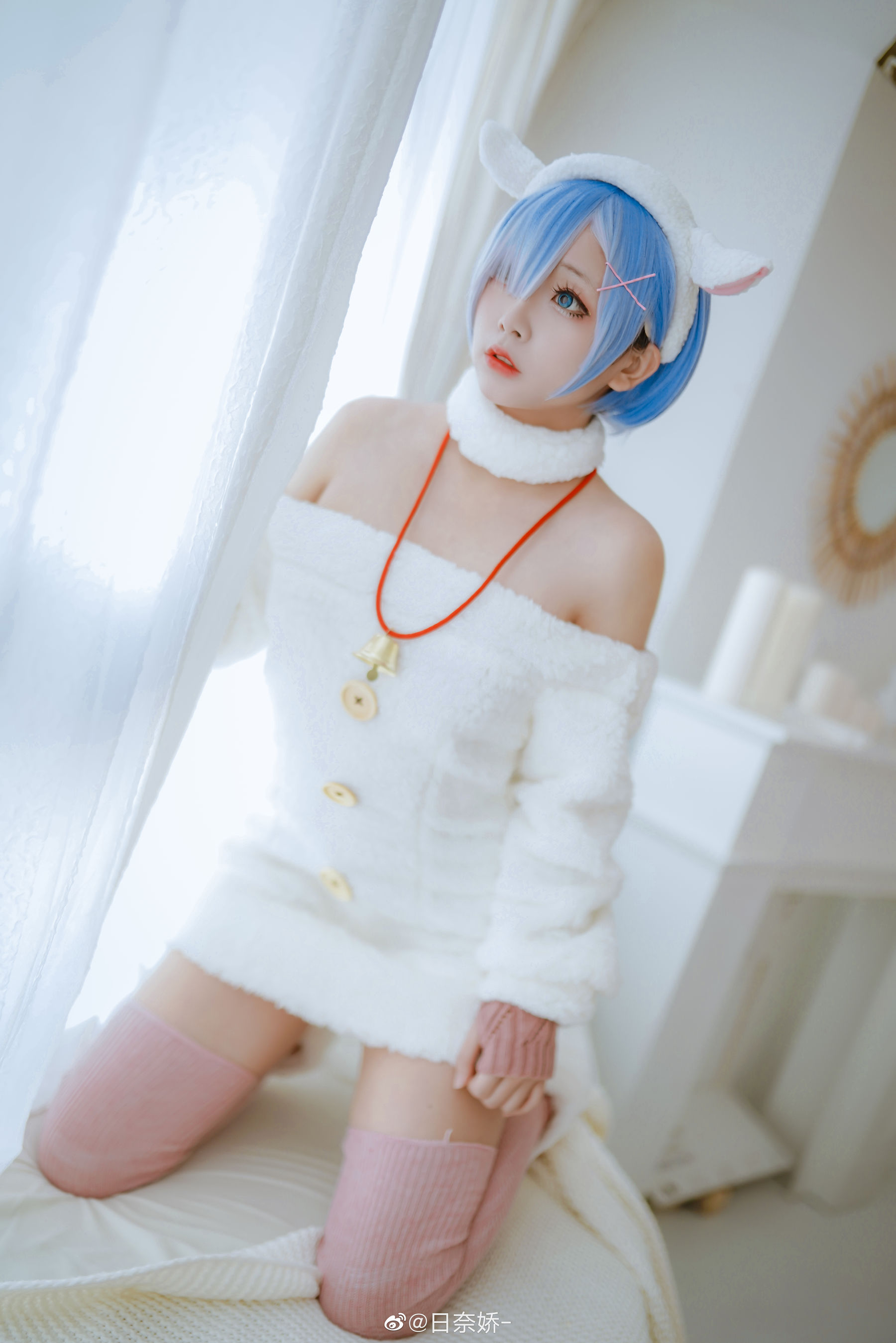 日奈娇 – 蕾姆 毛衣+爱丽丝 [18P]