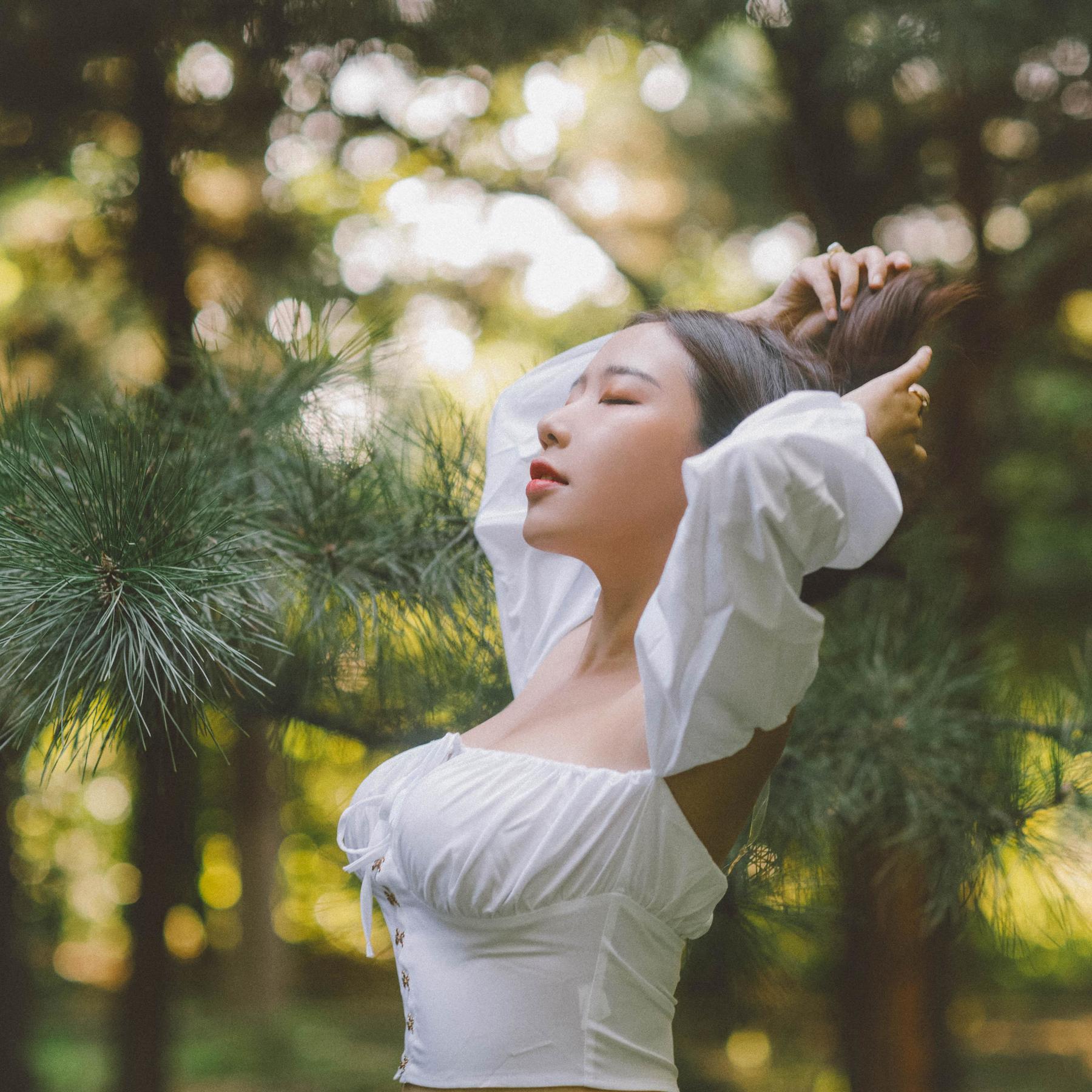 动漫博主穆零Mu0 – 森林 [12P]