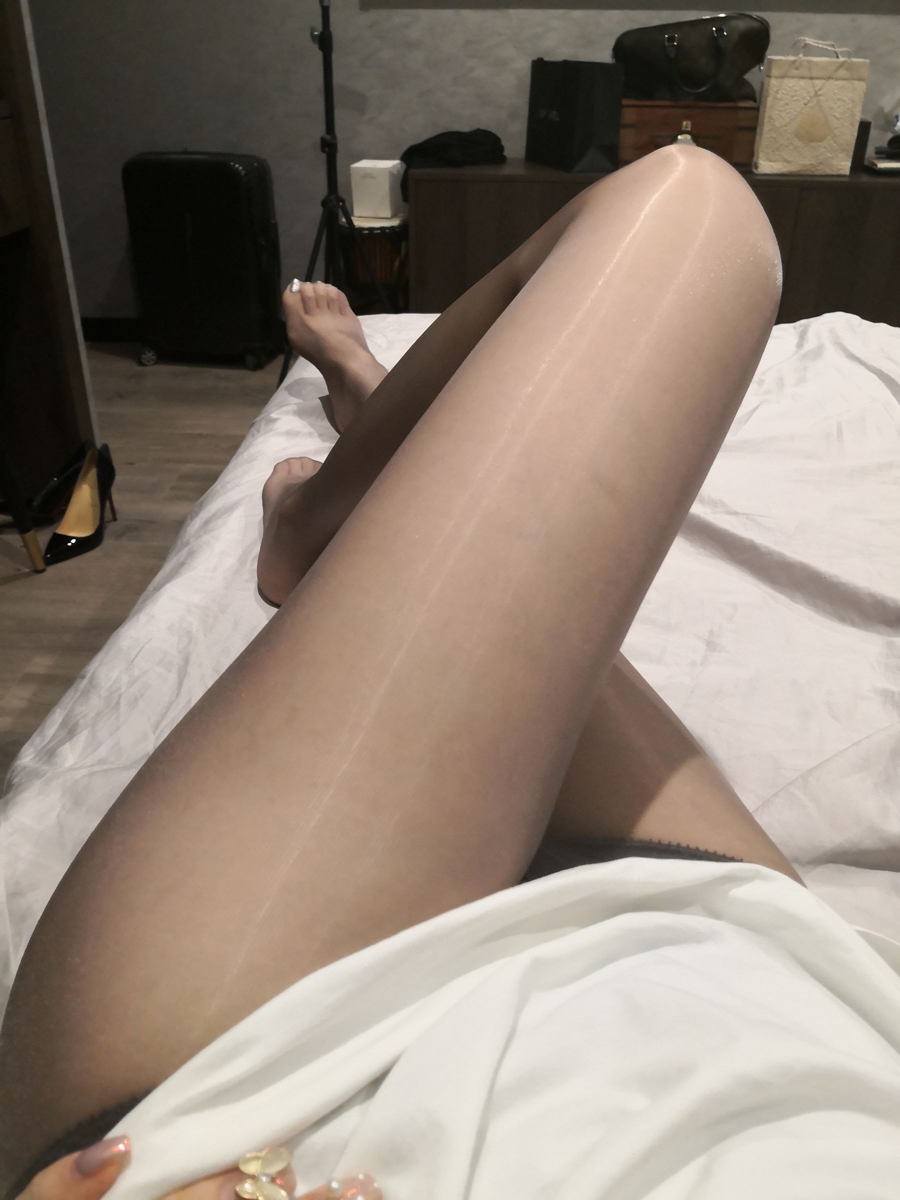 丝足博主麋鹿_Monroe 2020.07.20 慵懒的性感 [52P]