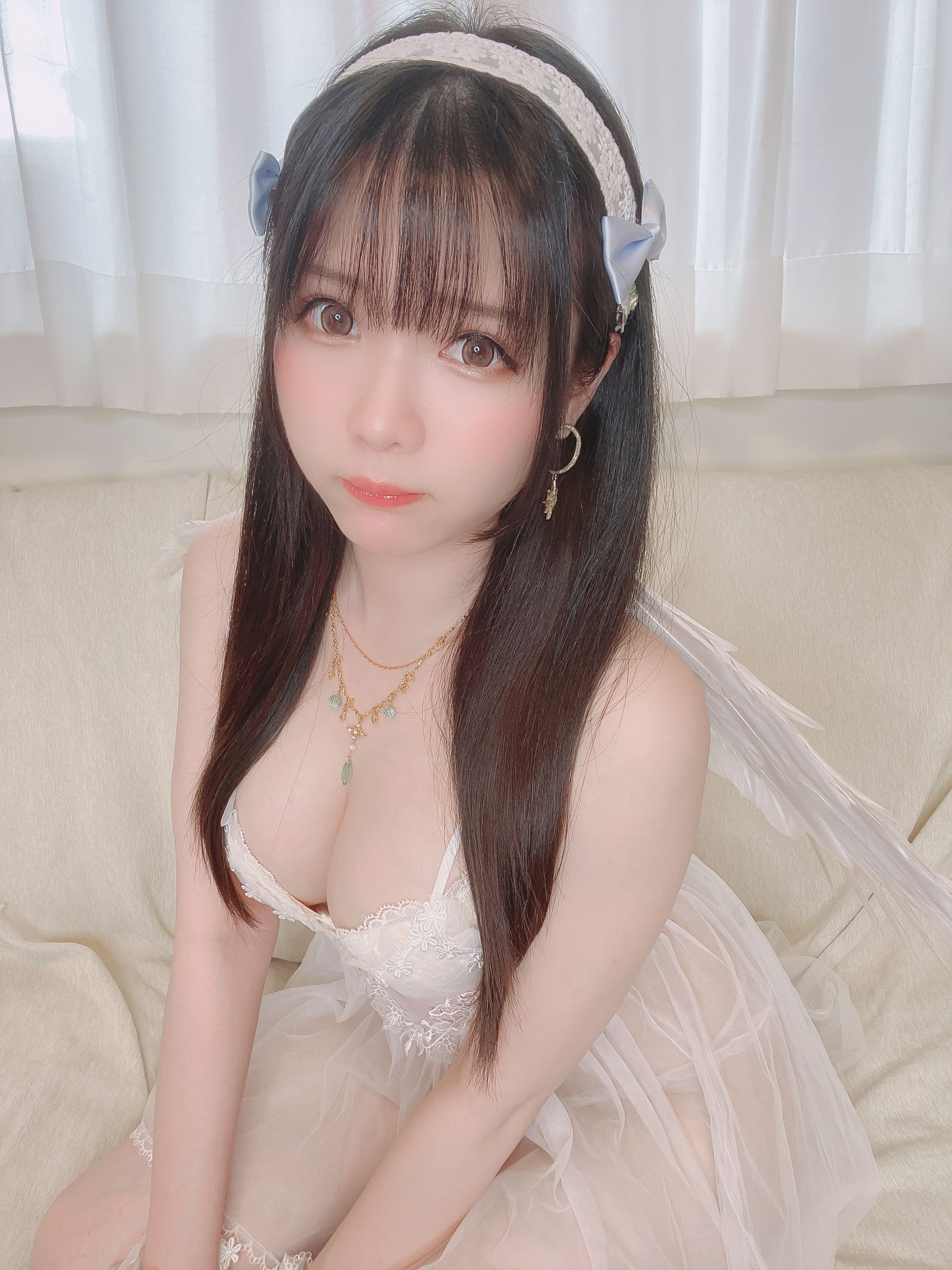 微博妹纸霜月shimo – 天使 [22P]