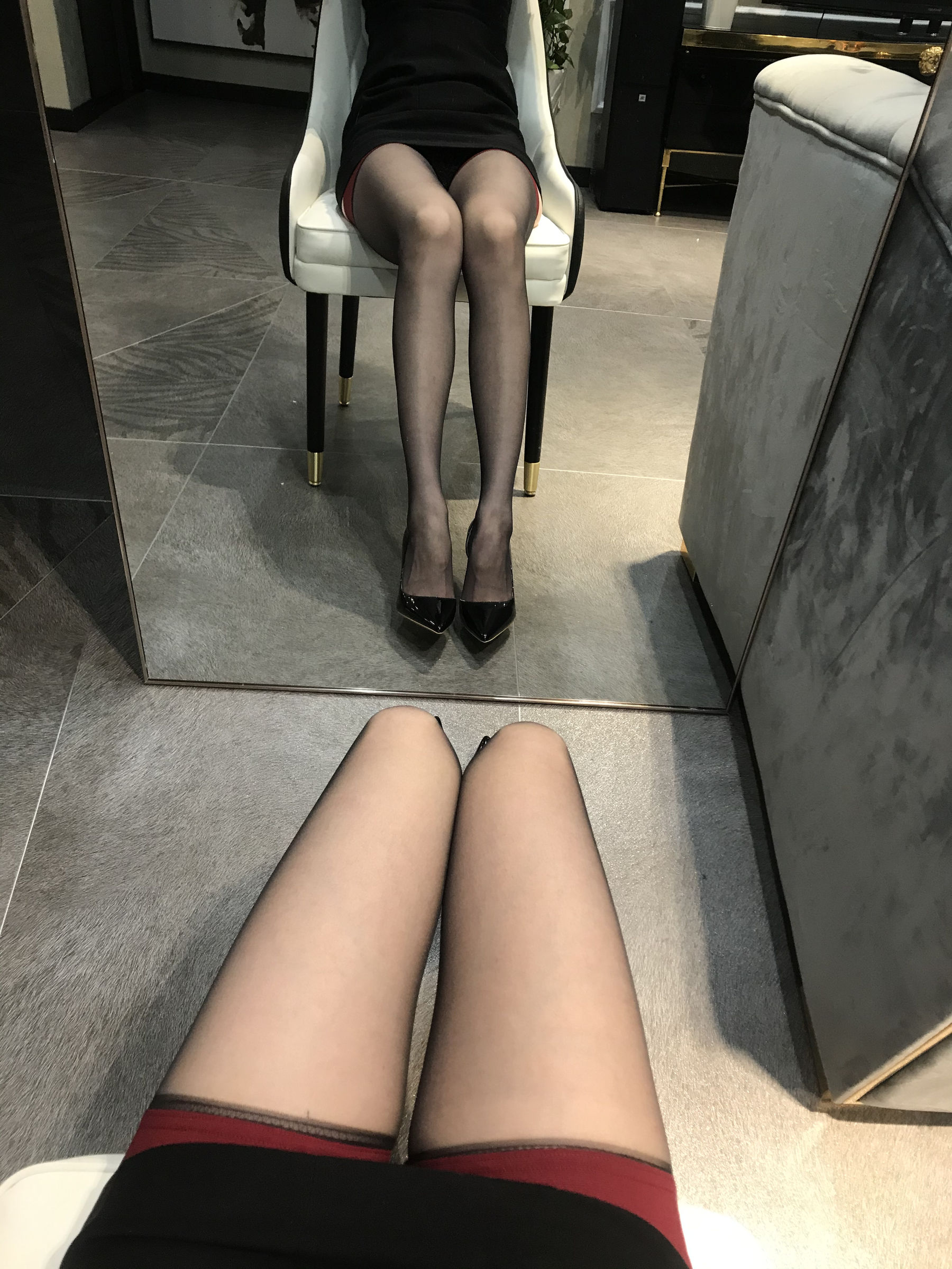 丝足博主麋鹿_Monroe 2020.04.02 黑色丝情 [50P]