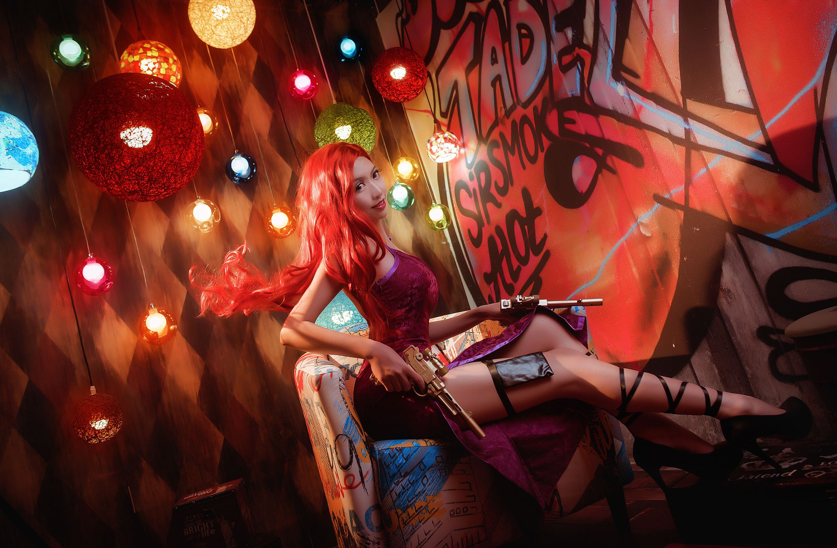 超人气Coser鳗鱼霏儿 – 厄运小姐 [11P]