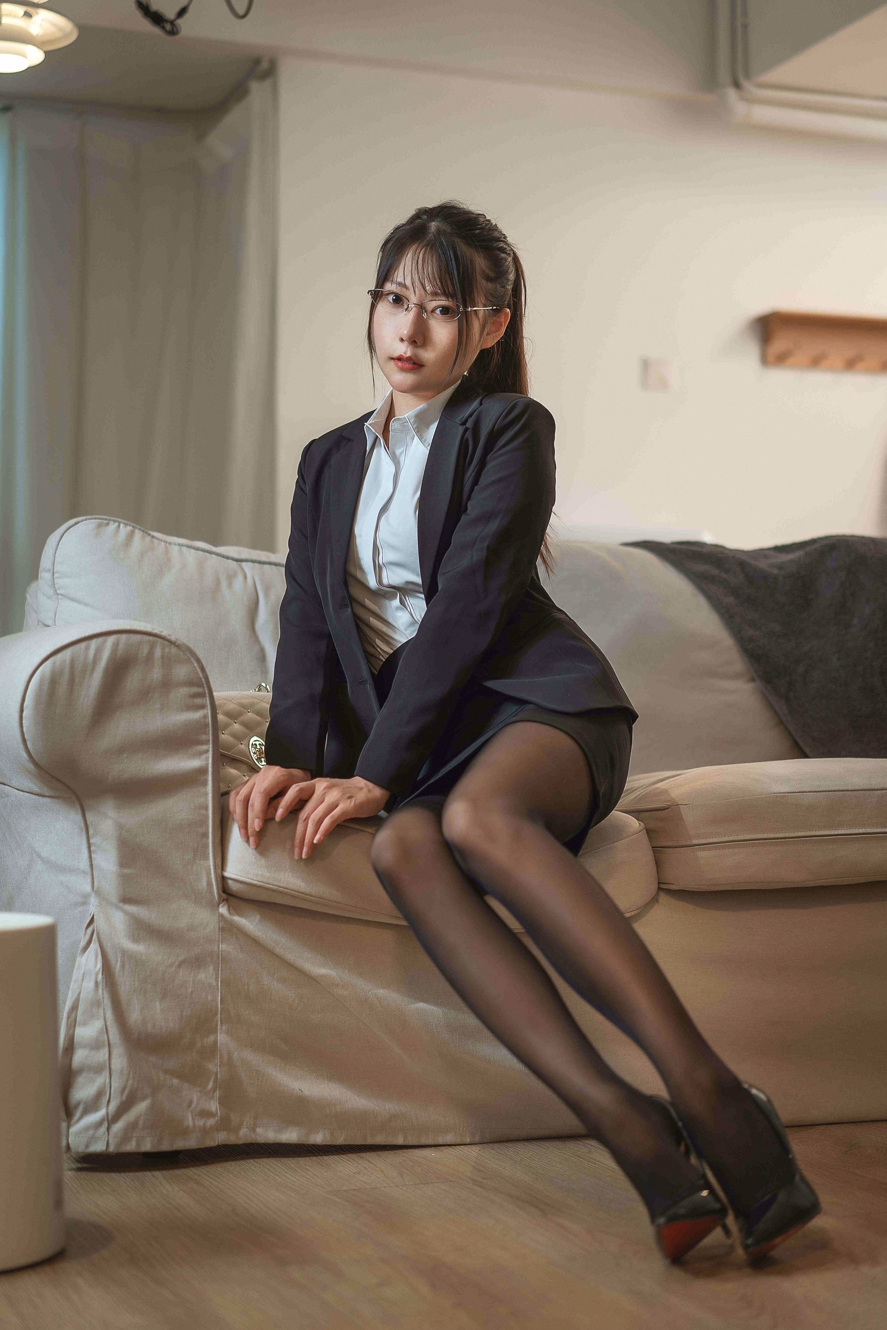 香草喵露露 – 民宿下班回家 [46P]