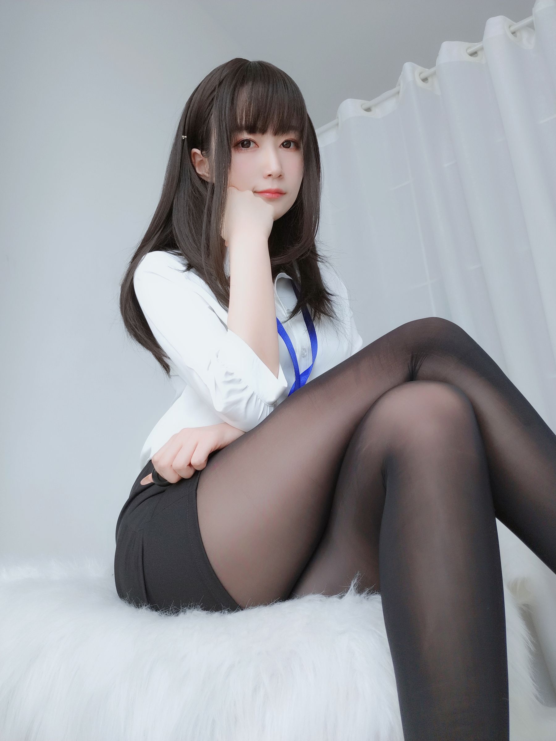 Coser小姐姐白银 – 制服 [119P]