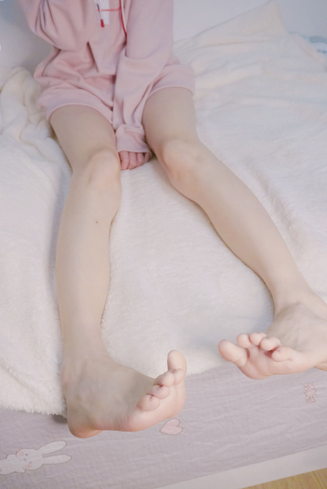 萌妹子眼酱大魔王w – 裸足 [17P]