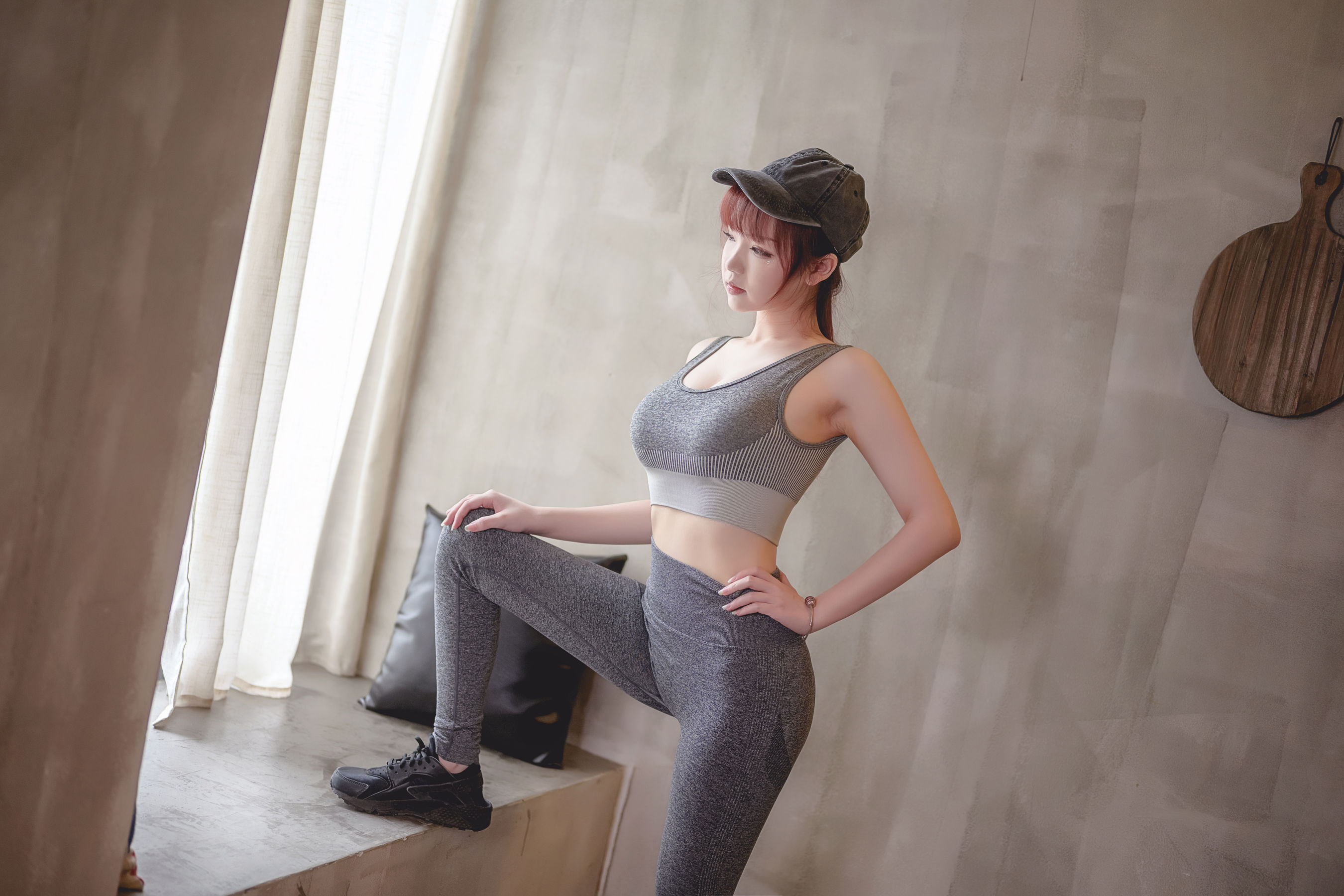 动漫博主雪晴Astra – 运动少女3 [43P]