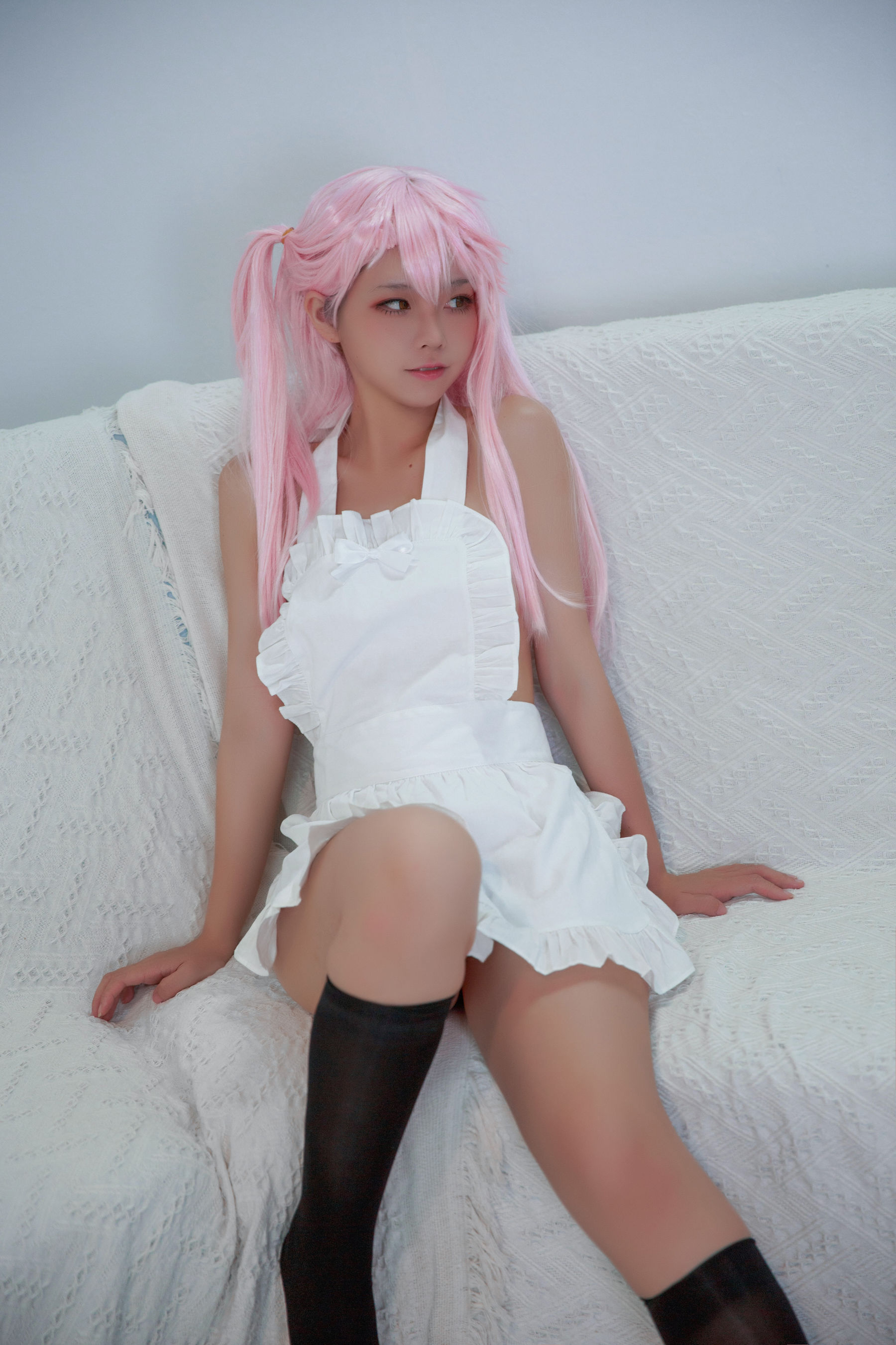 动漫博主G44不会受伤 – 小黑围裙 [20P]