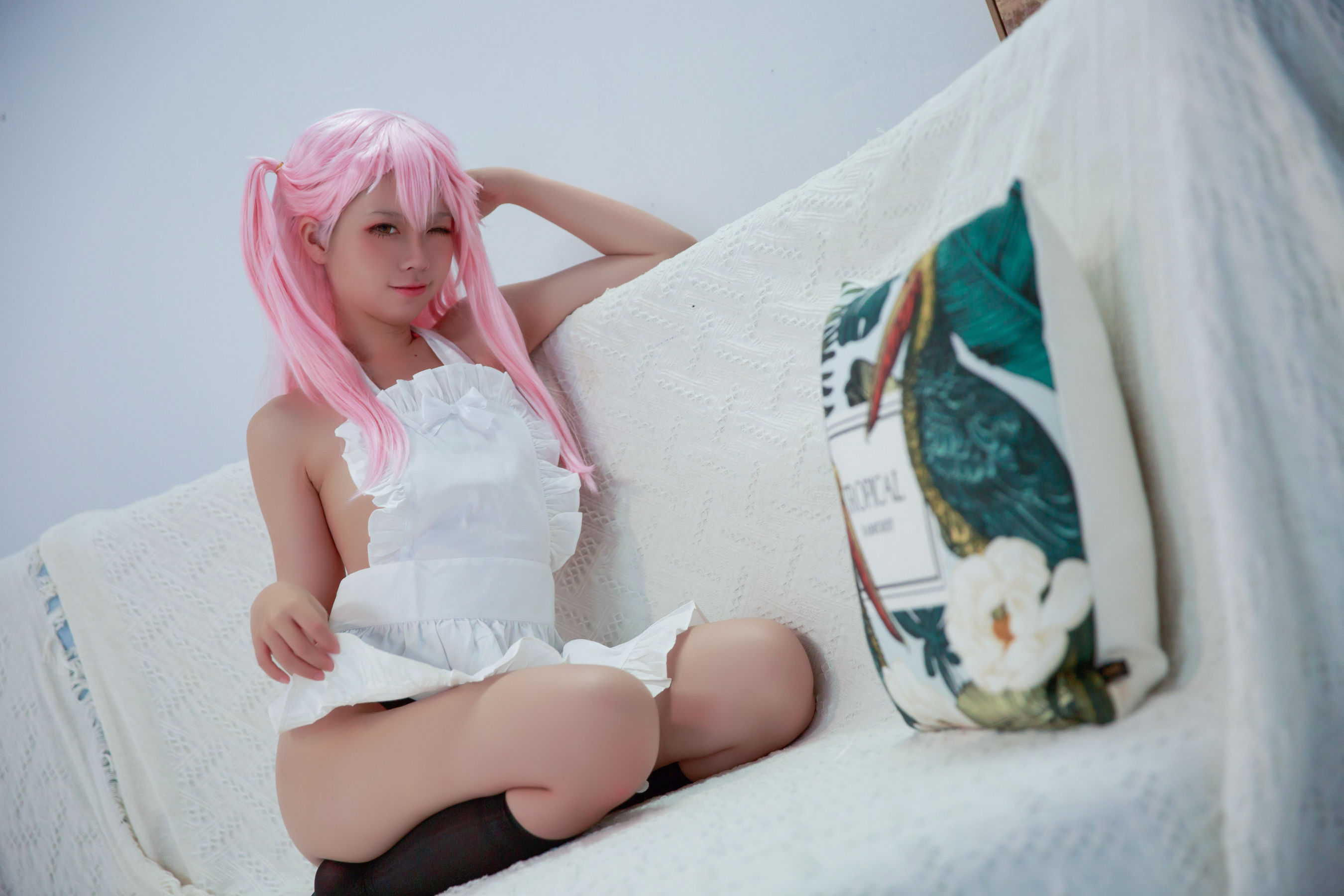 动漫博主G44不会受伤 – 小黑围裙 [20P]