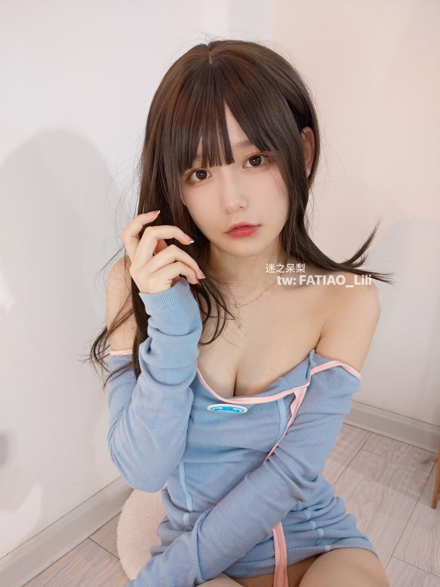 迷之呆梨(发条少女)[fantia] – 兄さん!十二月もよろしくお願いします [20P]