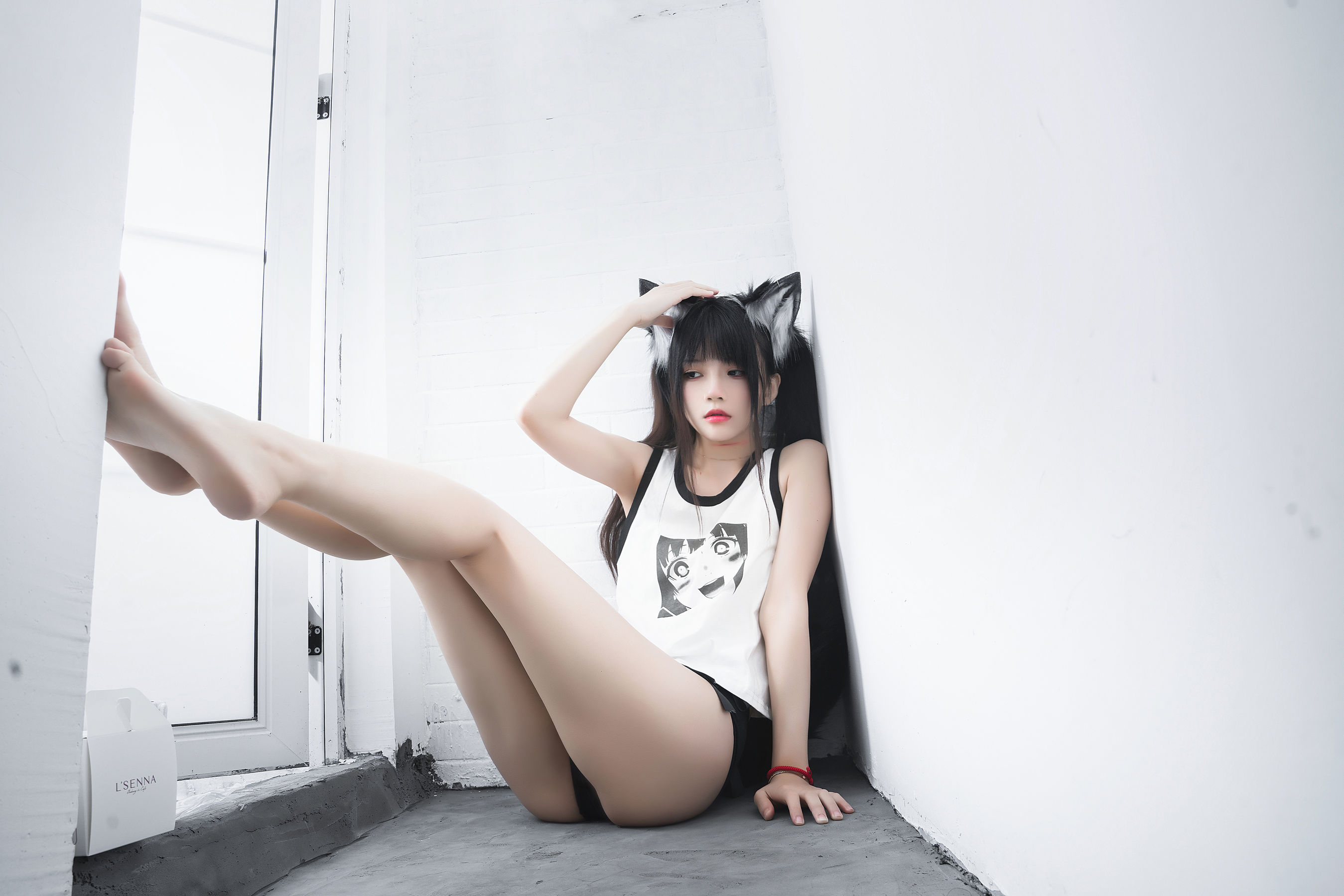 桜桃喵 – 狼崽崽 [60P]