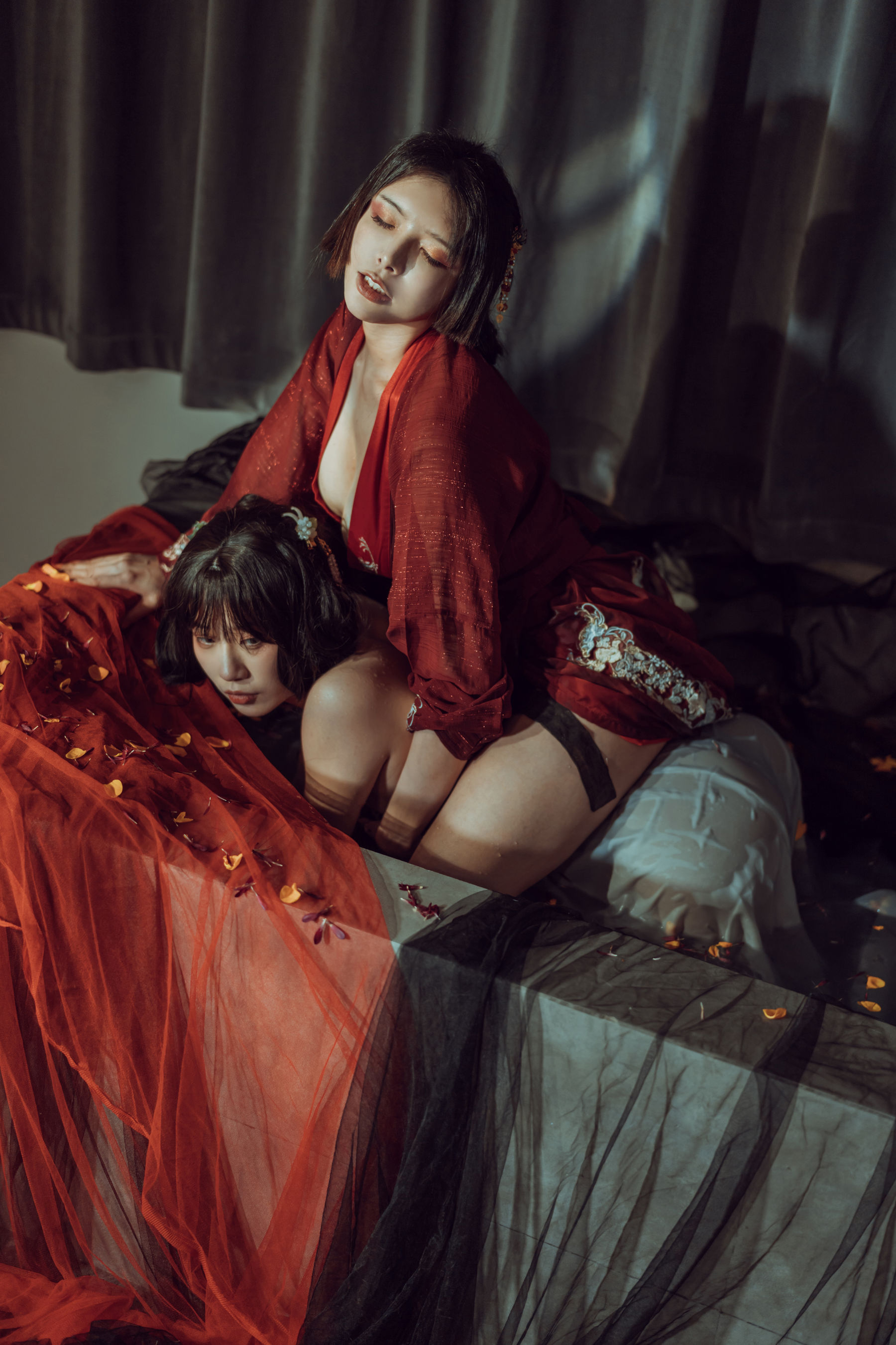 秋和柯基(夏小秋秋秋) – 昏红帐 [52P]